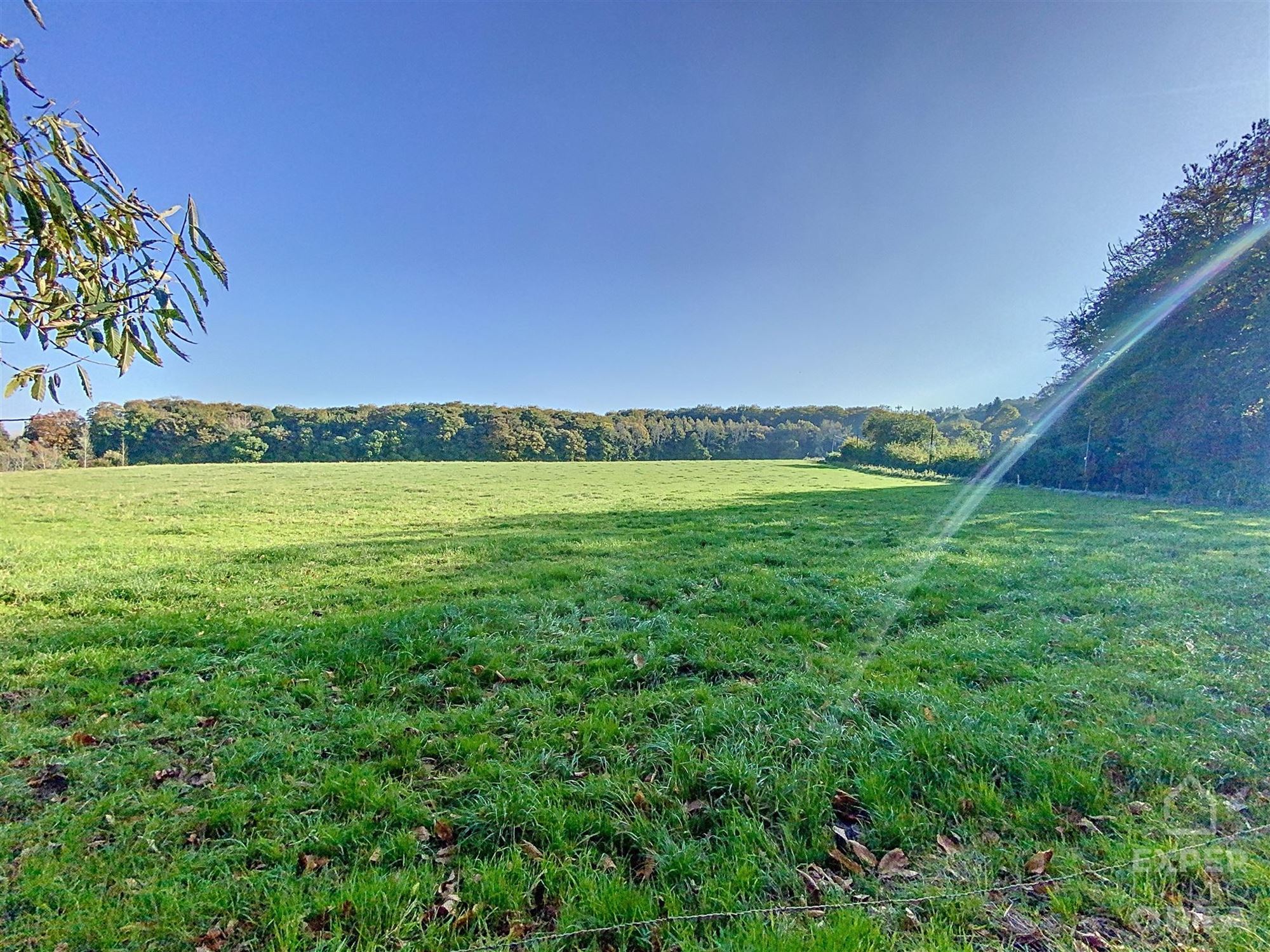 Te koop: Prachtig gelegen stuk grond gelegen in woongebied met landelijk karakter bestemd voor open bebouwing foto 12