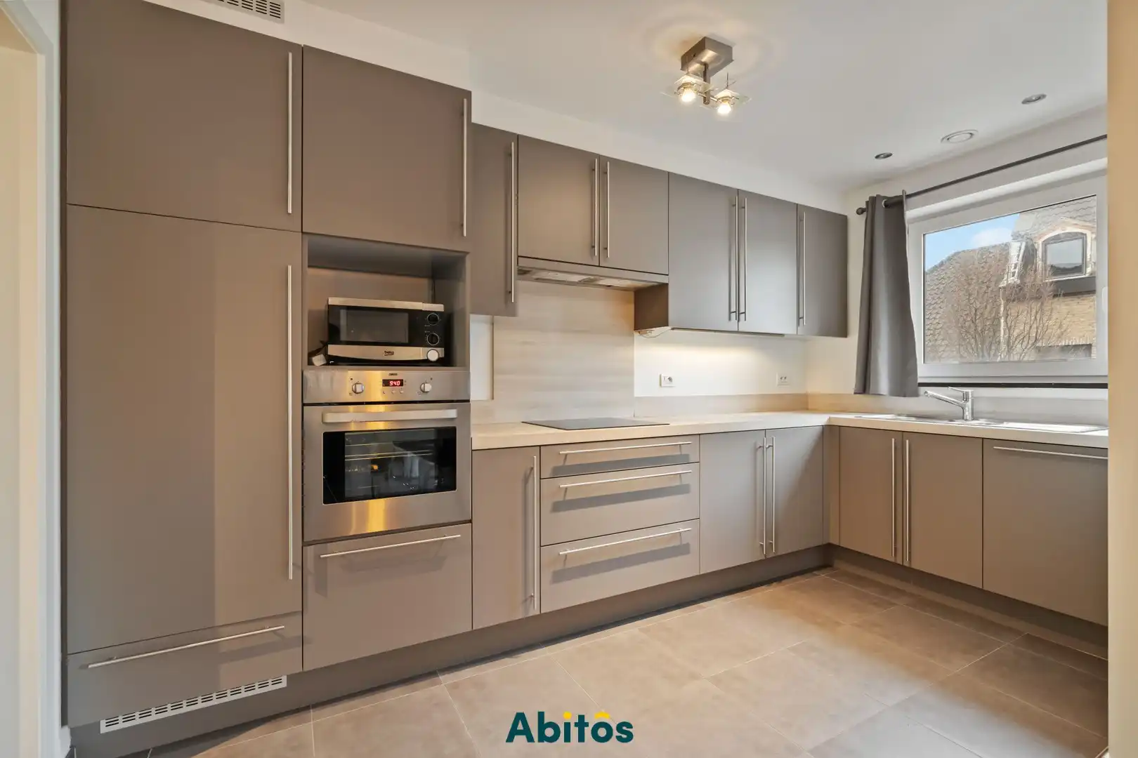 Instapklaar 2-slaapkamer appartement met terras op toplocatie nabij Gent-Dampoort foto 6