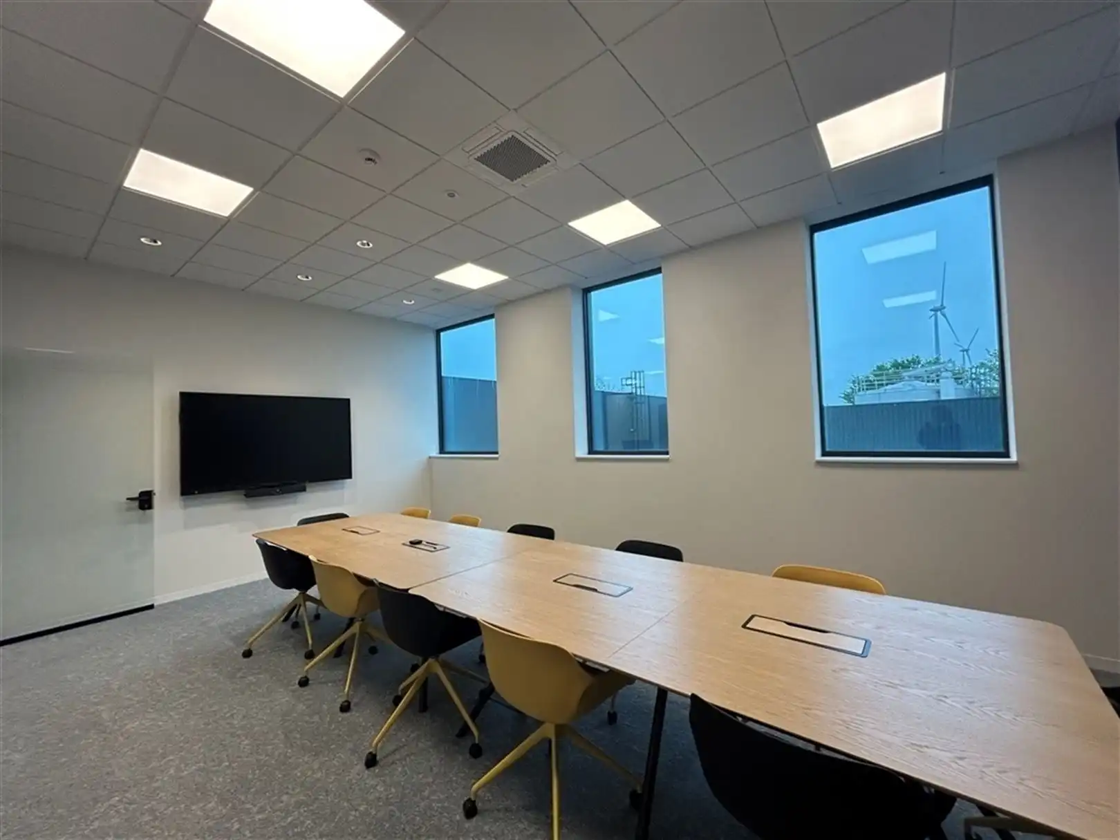 Kantoorgebouw foto 7