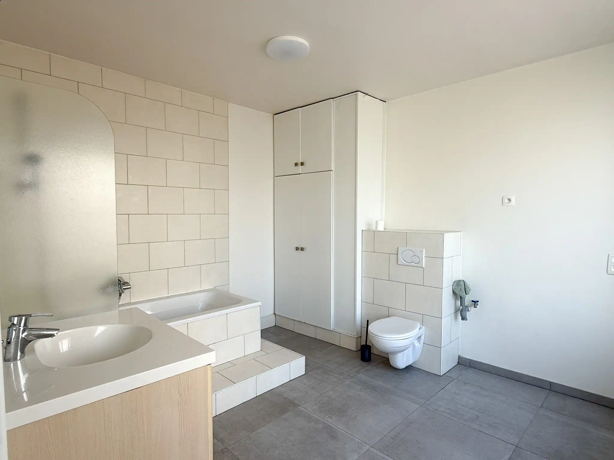 Appartement met 1 slaapkamer en autostaanplaats in het centrum van Beveren foto 6