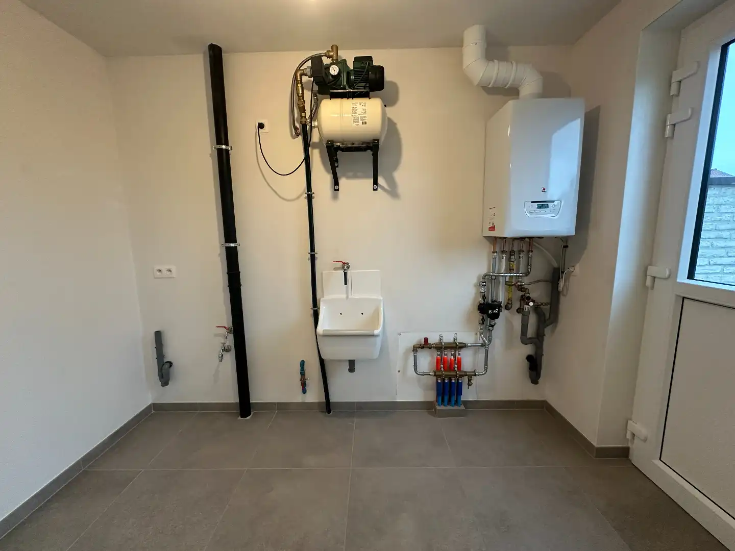 Mooie nieuwbouwwoning met 3 slpk en tuin, rustig gelegen in Torhout Wijnendale foto 12