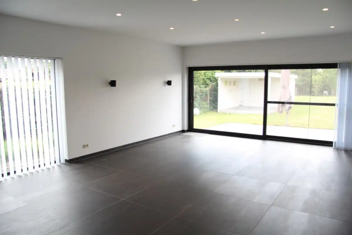 Moderne en ruime woning met 3 slk, terras en tuin  foto 6