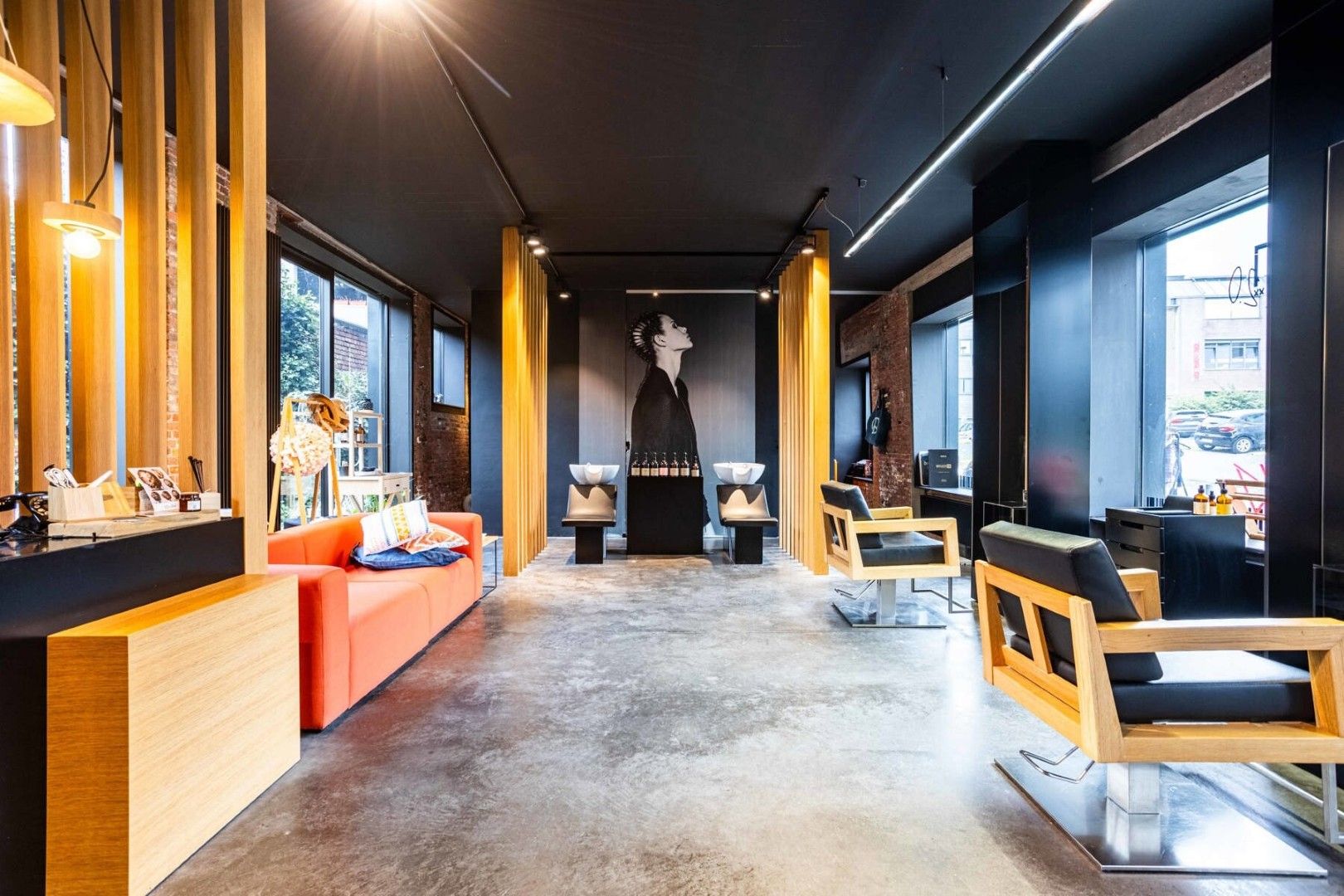 HIGH-END HANDELSRUIMTE OF KANTOOR MET GARAGE foto 8