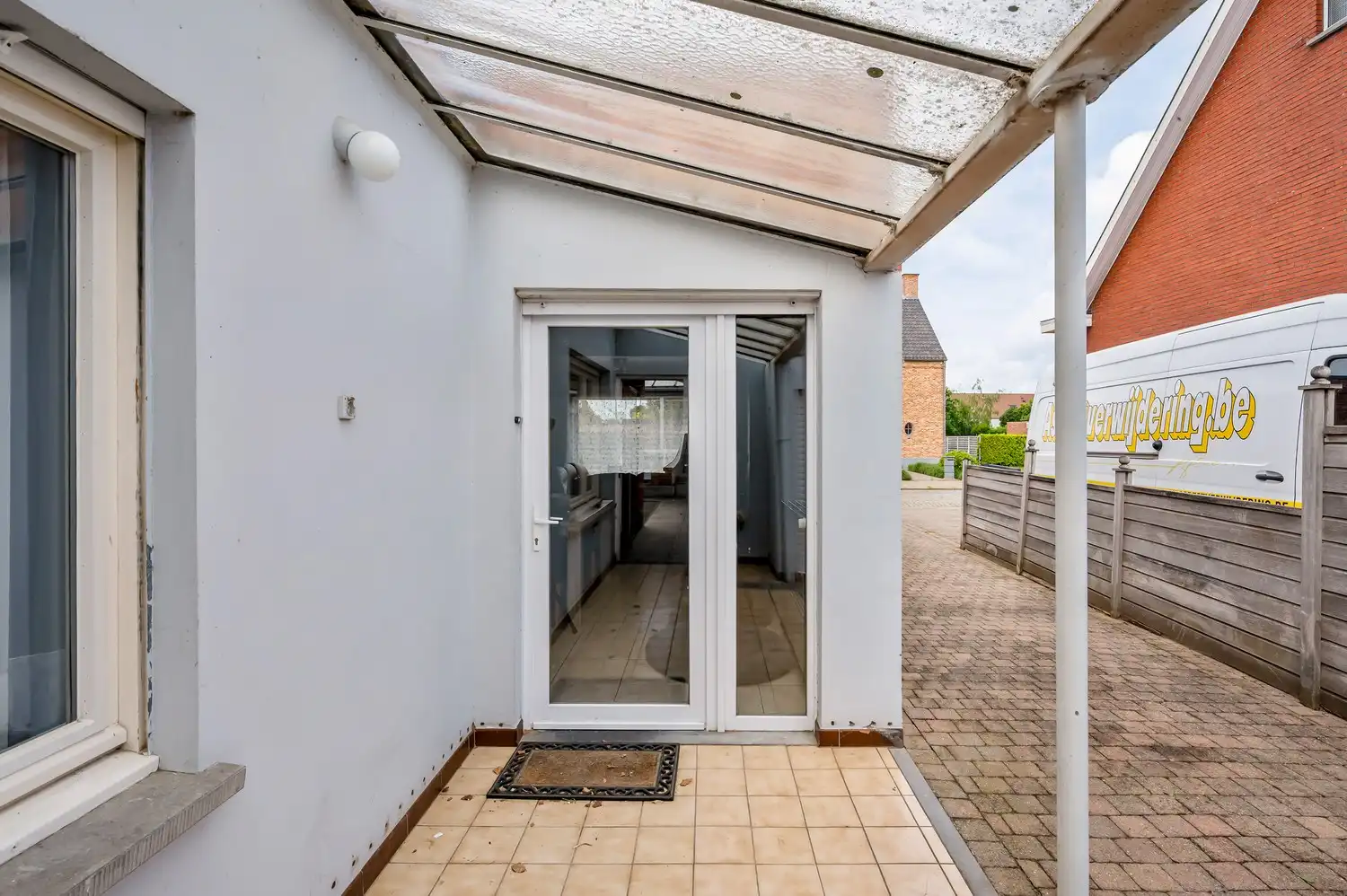 TE RENOVEREN WONING OP GOEDE LOCATIE + MAGAZIJN foto 26