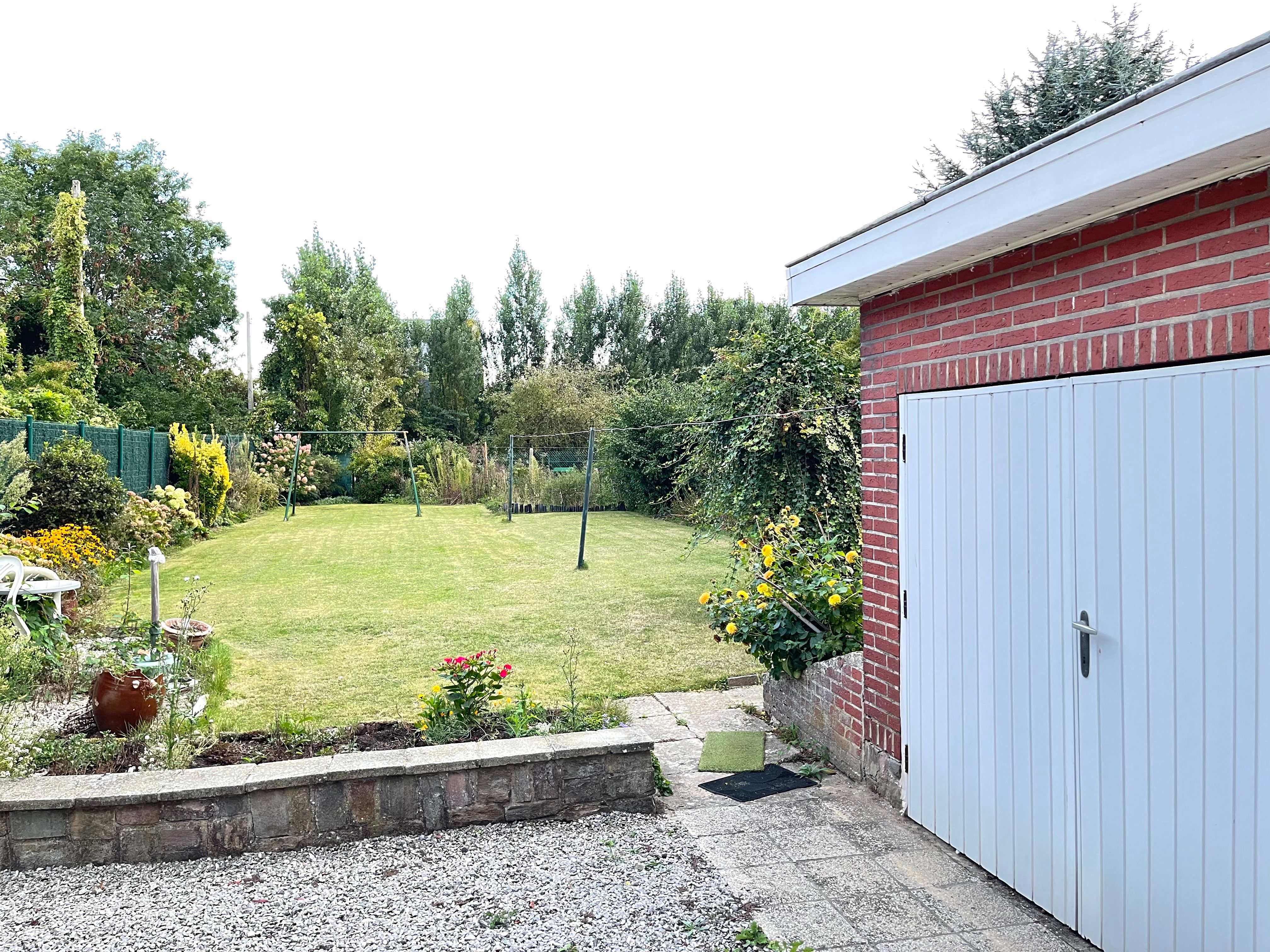 Toffe gezinswoning met heel fijne tuin foto 29