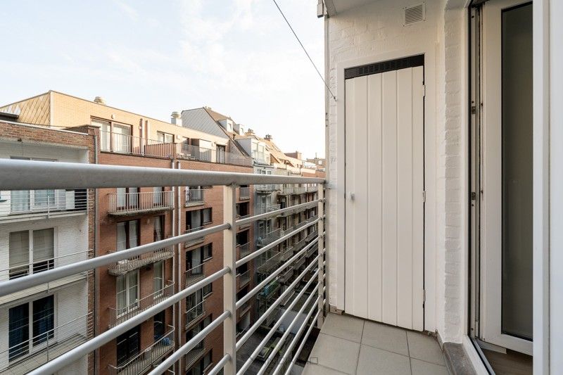 Prachtig gerenoveerd appartement op de Zeedijk met adembenemend zicht op zee foto 21
