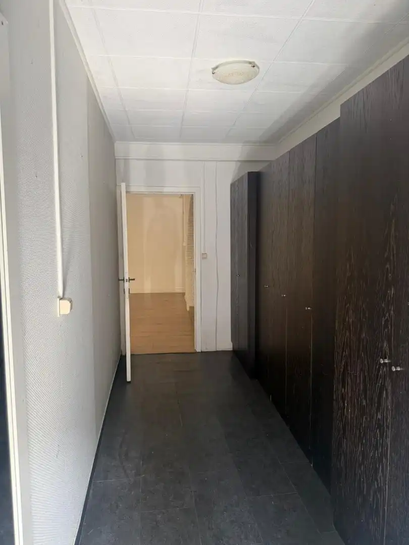 Ruime woning met 5 slaapkamers te huur – Oostende (Konterdam) foto 2