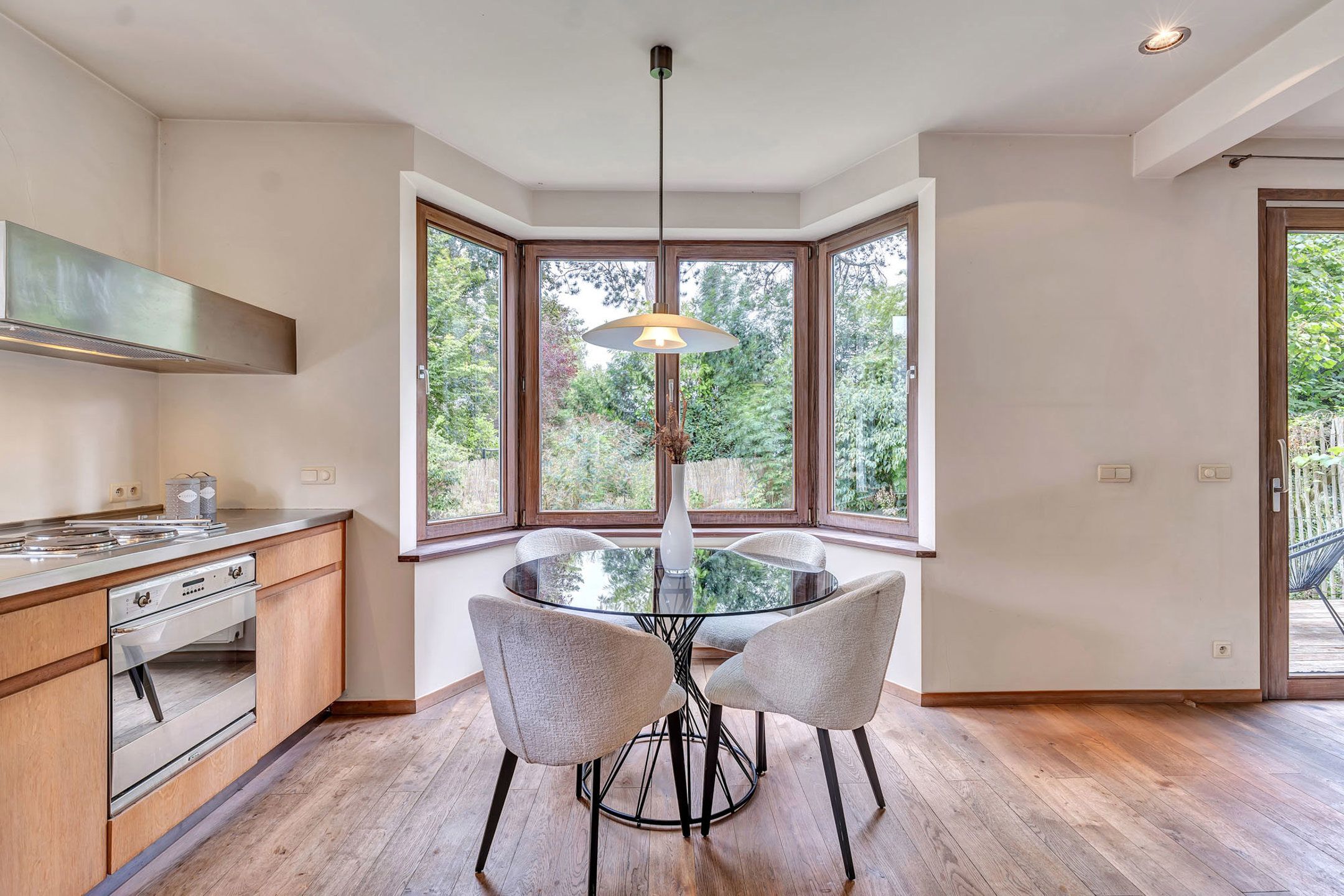 Unieke halfopen woning op toplocatie in Sint-Denijs-Westrem foto 8