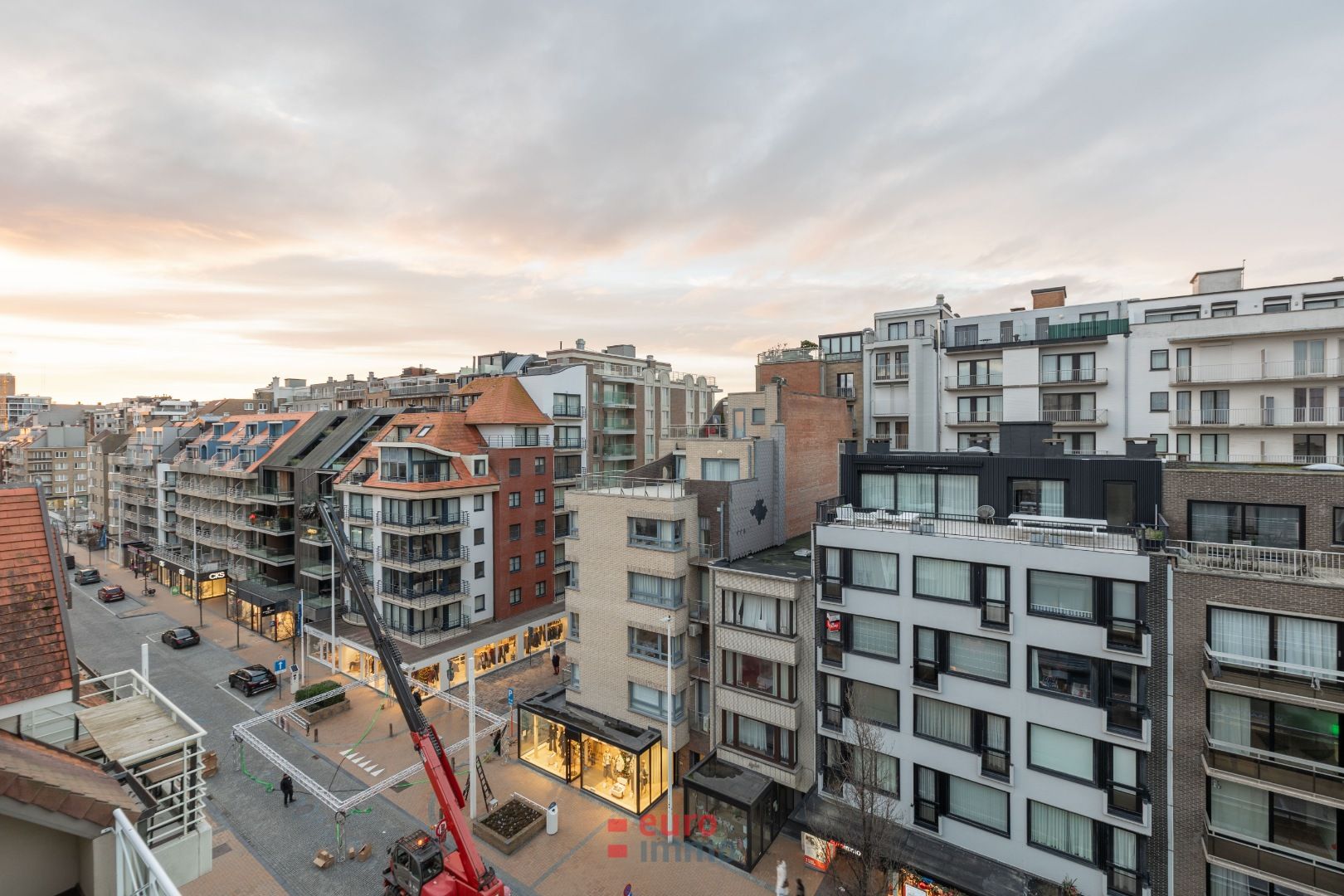 Ruim en lichtrijk appartement in de winkelstraat van Nieuwpoort foto 11