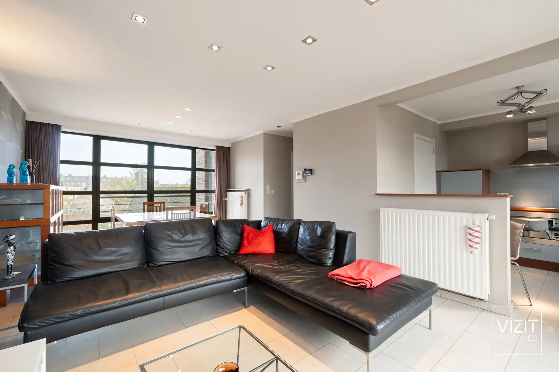 Appartement met twee slaapkamers en garage foto 4