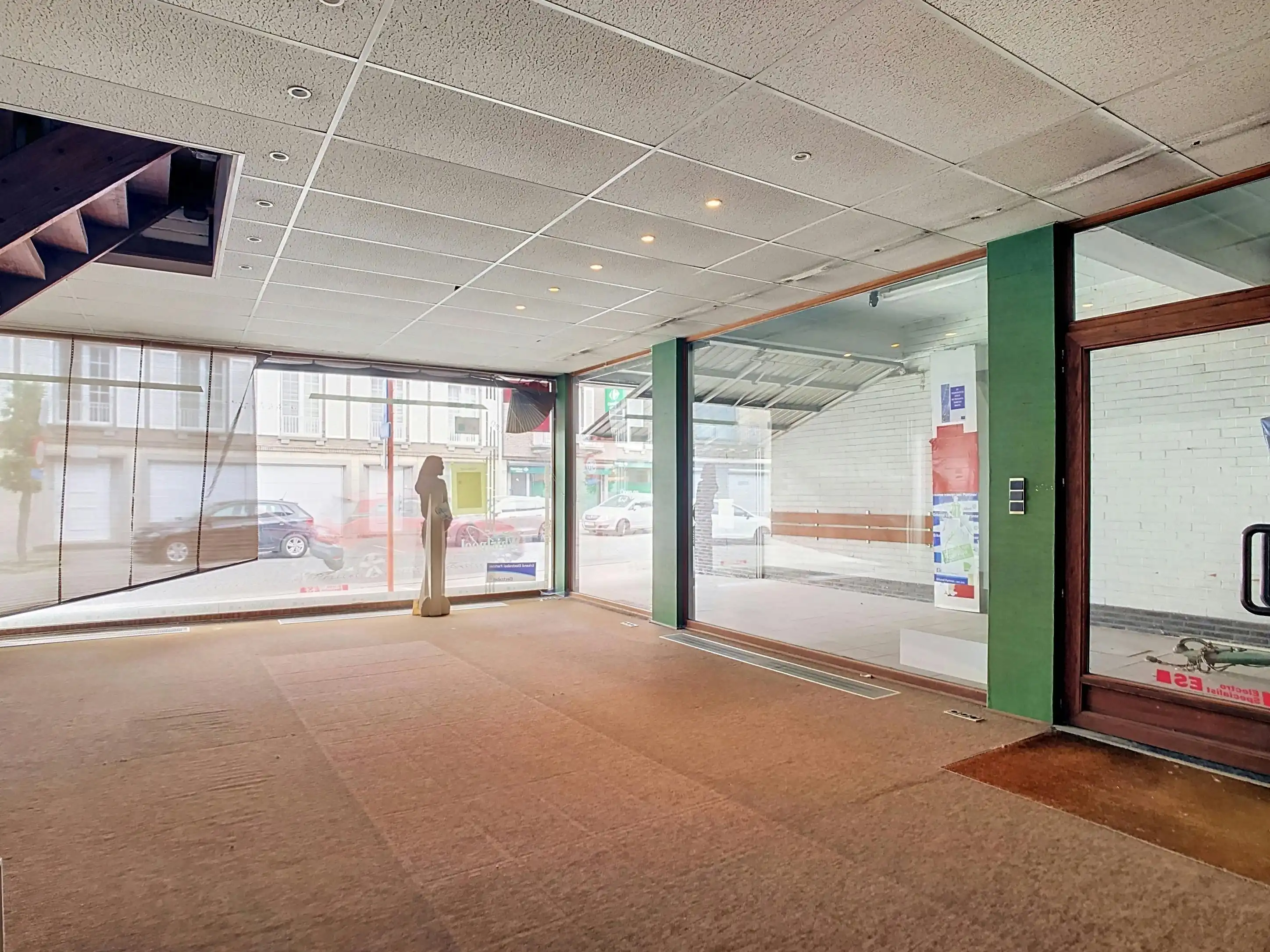 Te renoveren handelspand met appartement en tuin in Bazel foto 5