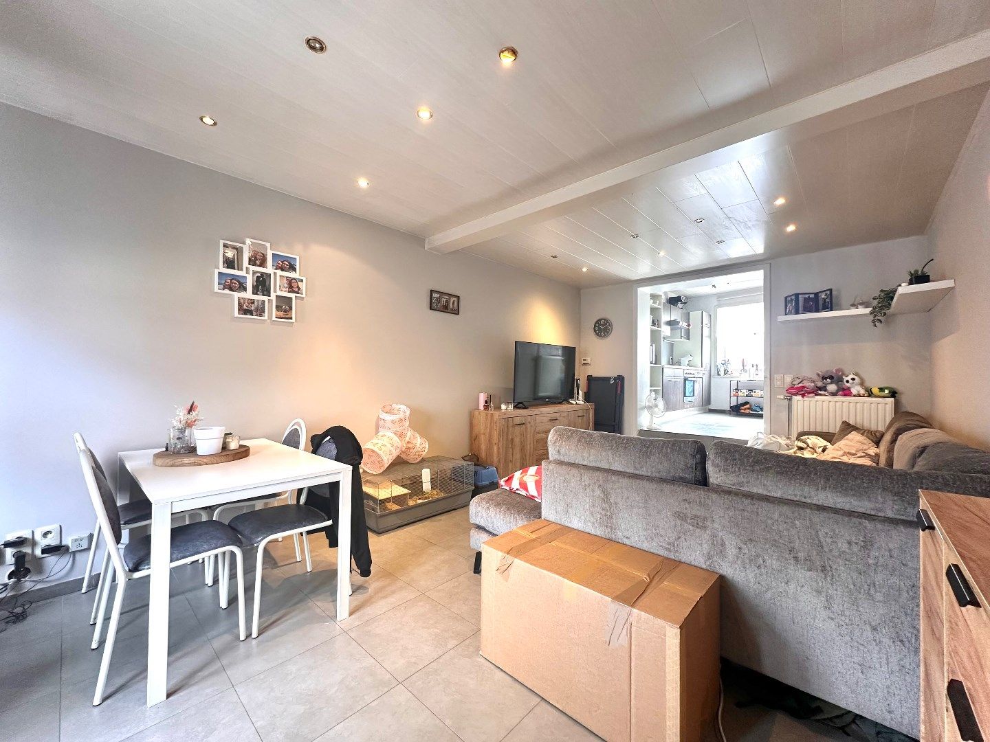 Gerenoveerde rijwoning met 3 slaapkamers te Tongeren foto 2