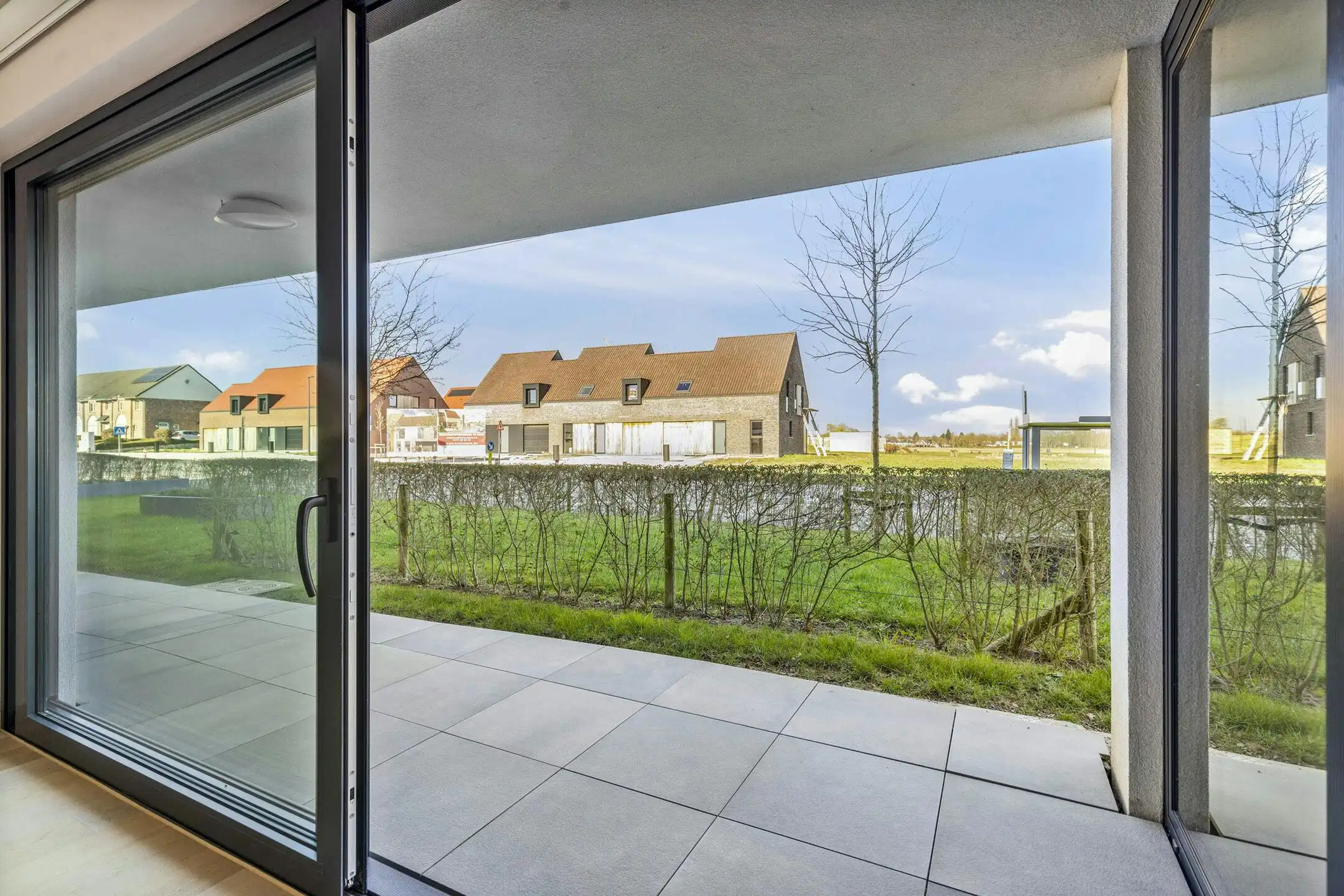 Verzorgde assistentiewoning met terras te Zwevegem foto 5