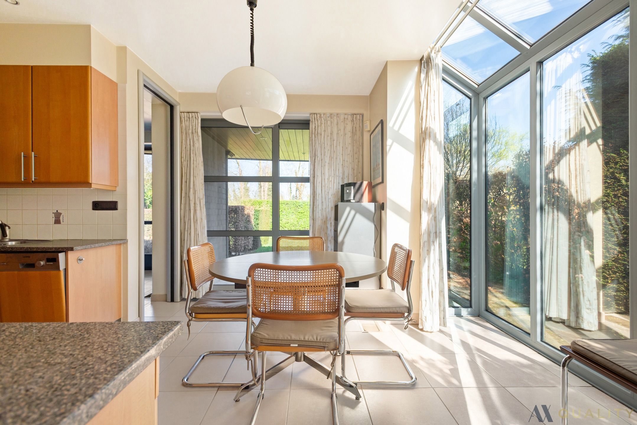Open bebouwing met 3 slaapkamers op rustige locatie foto 5