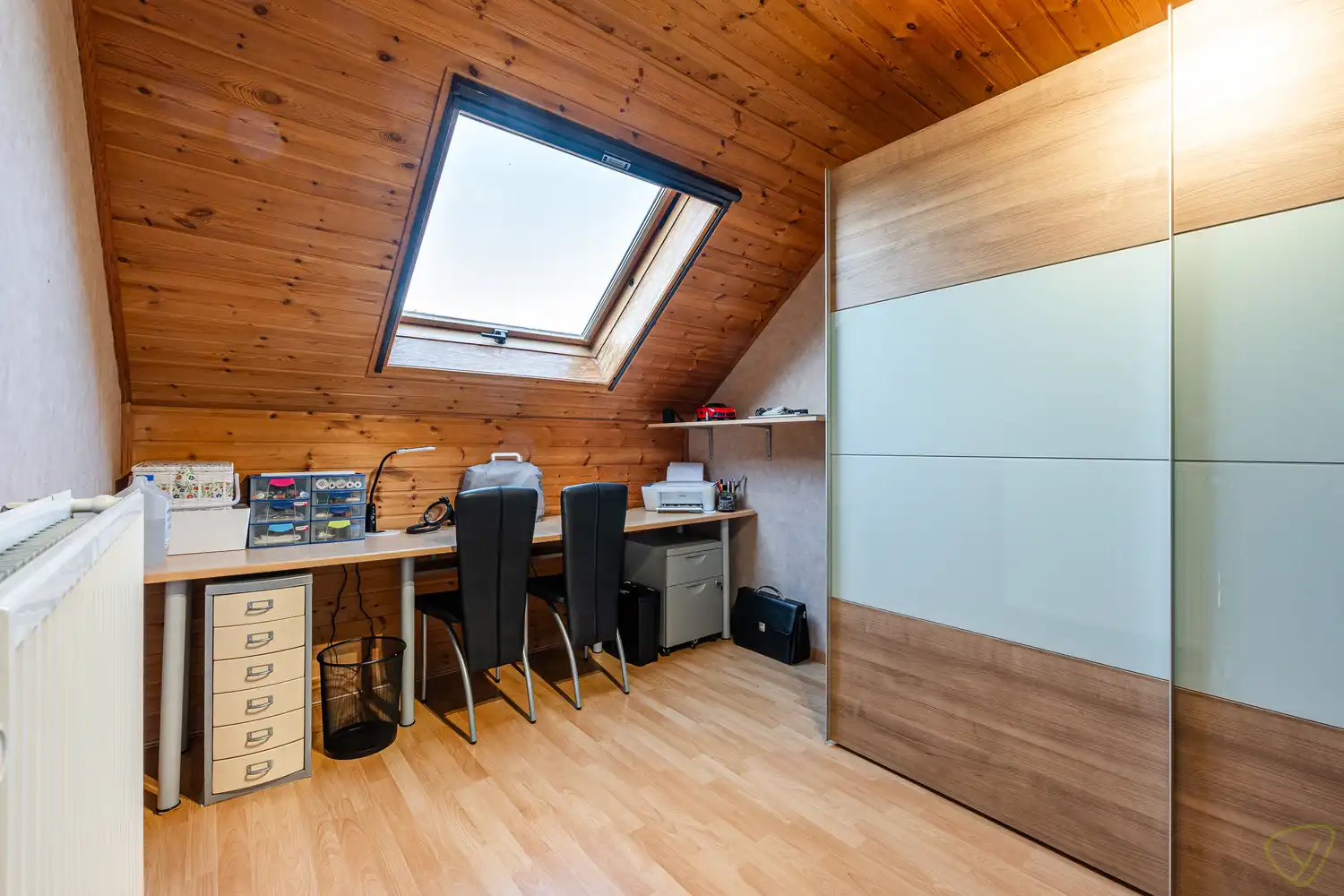 Moderne gezinswoning te koop in Eeklo met 3 slaapkamers, garage en zolder, perfect voor comfortabel wonen! foto 19