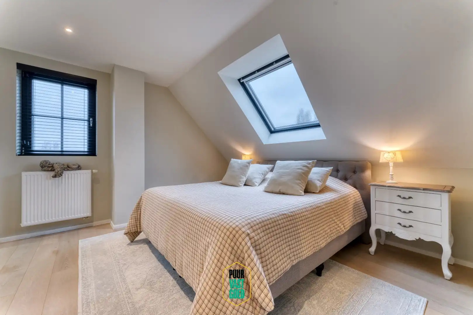 Recente, perfect afgewerkte, halfopen ruime Knokse Villa  foto 17