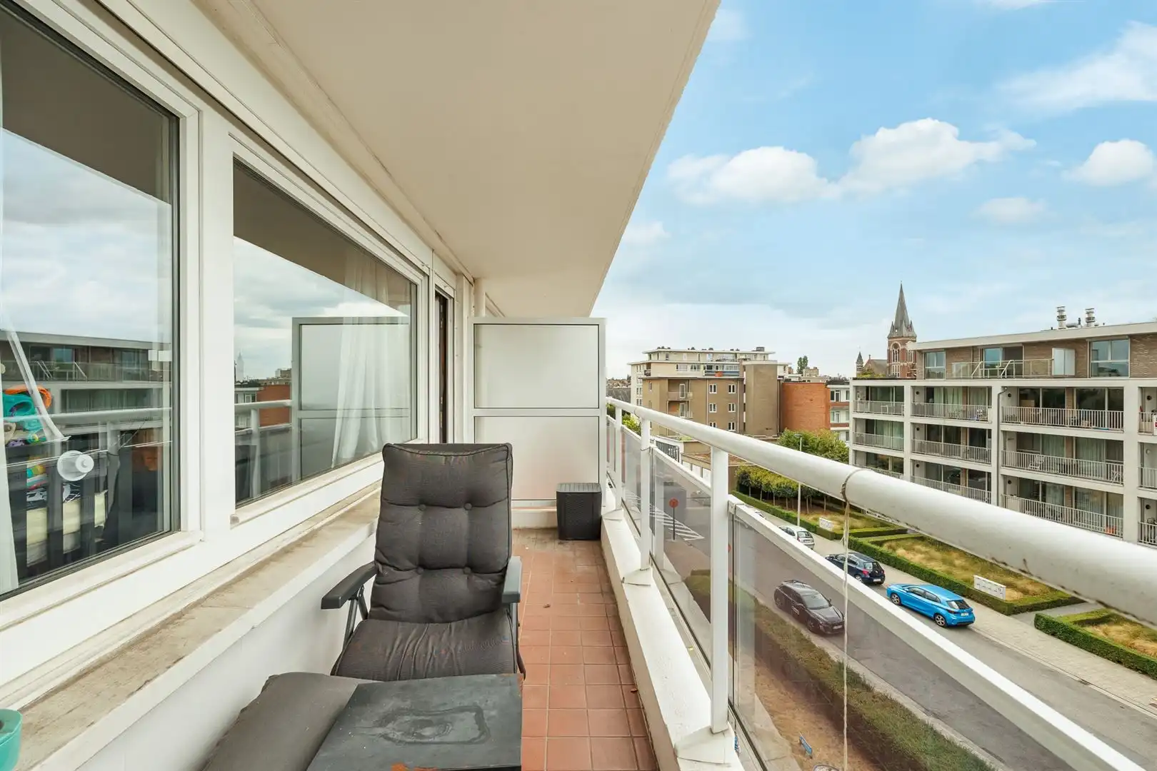 Rustig gelegen doorloopappartement met 2 terrassen foto 7