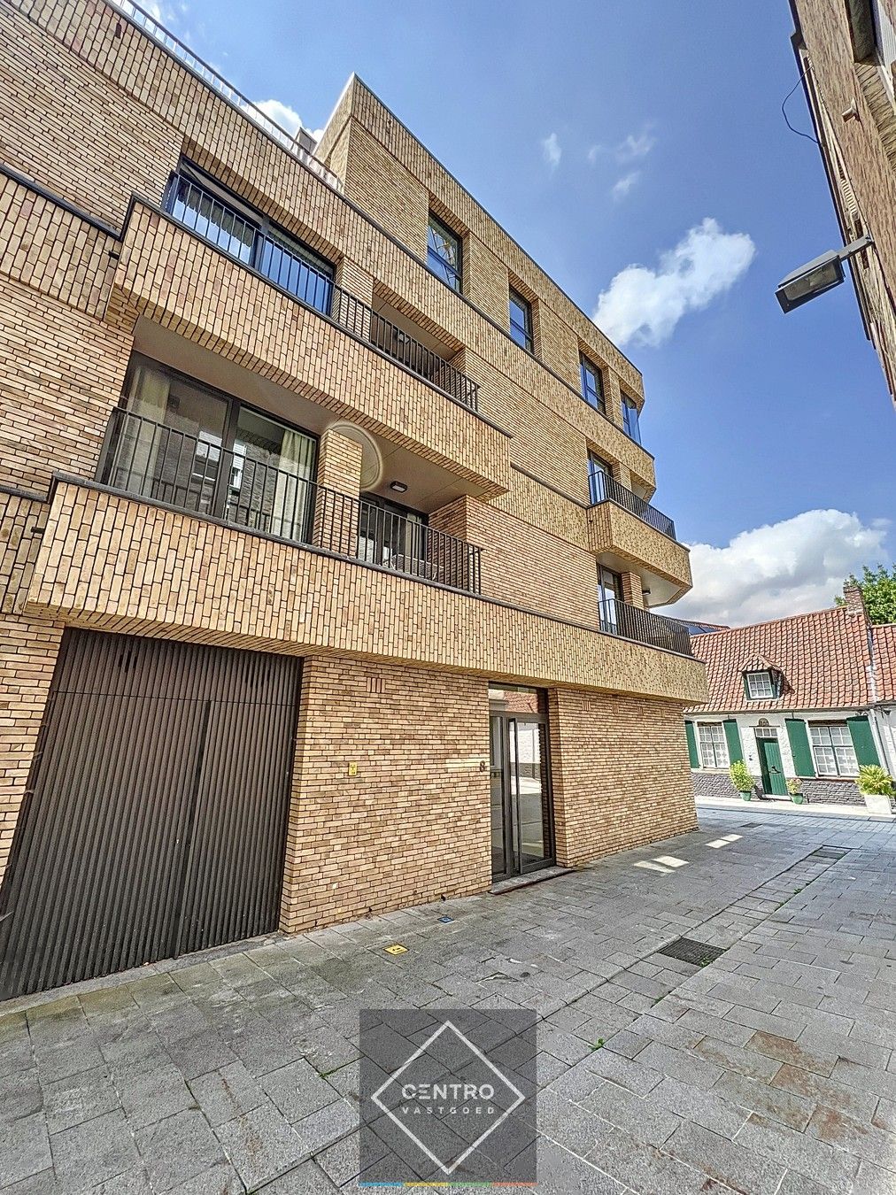 Penthouse (100m²) met RUIME terrassen (33m²) in kleinschalig project pal in het CENTRUM van Kortrijk ! Aankoop aan 6% BTW  mogelijk! foto 19
