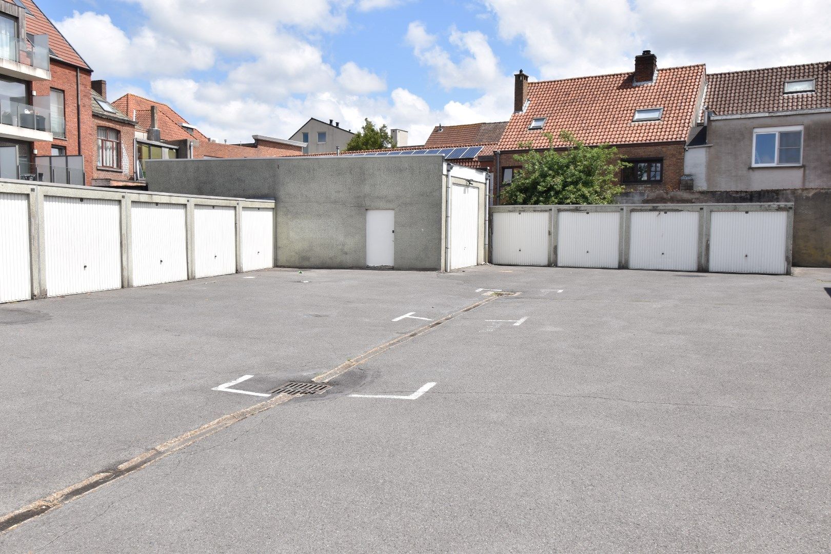 Centraal gelegen autostandplaats foto 2