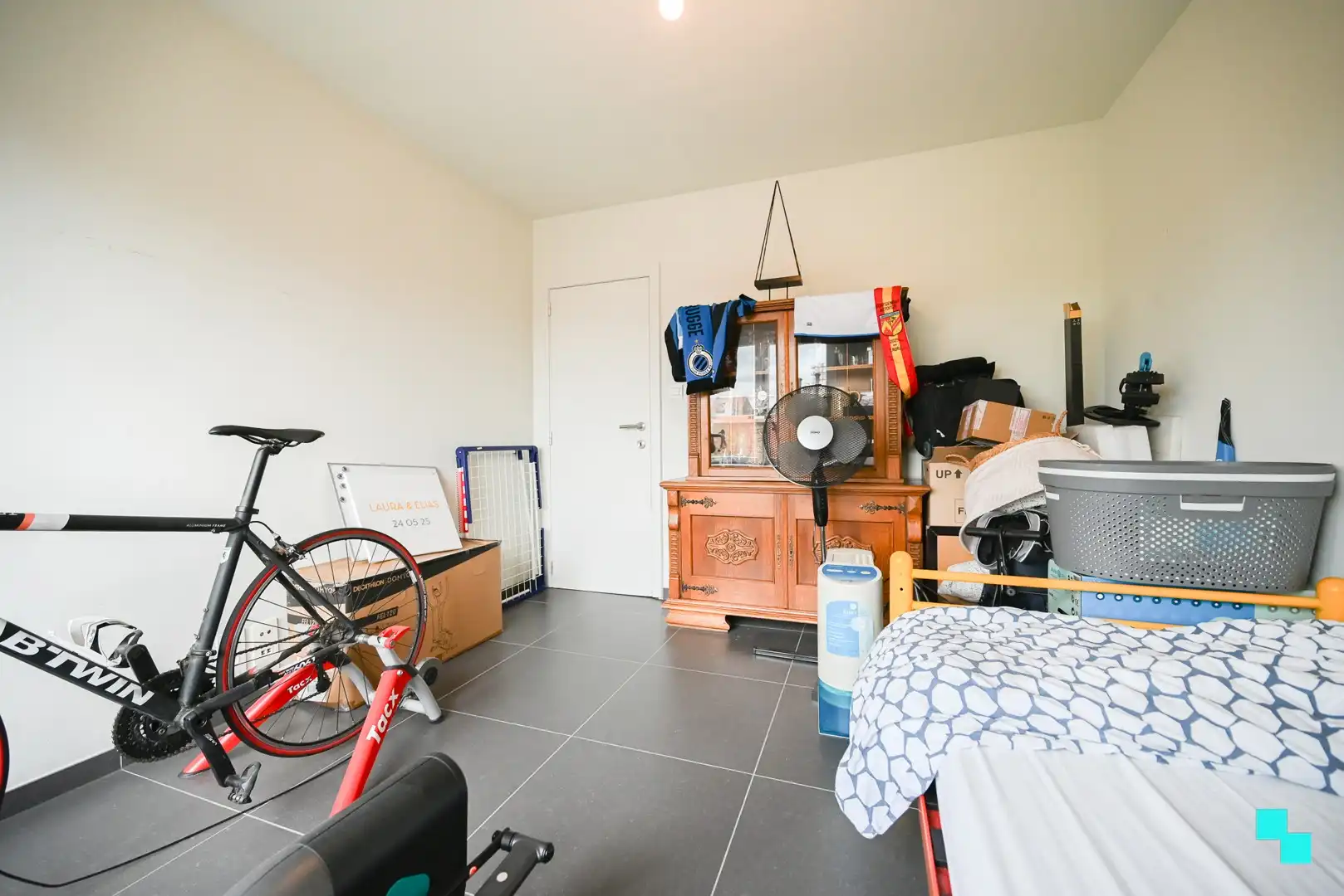 Verrassend ruim en compleet gerenoveerd appartement in hartje Izegem foto 24