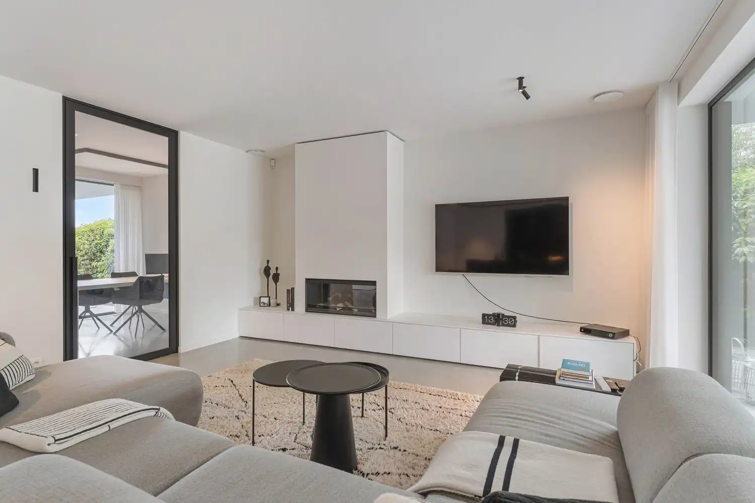 Exclusieve high-end villa met verwarmd zwembad op idyllische toplocatie! foto 16