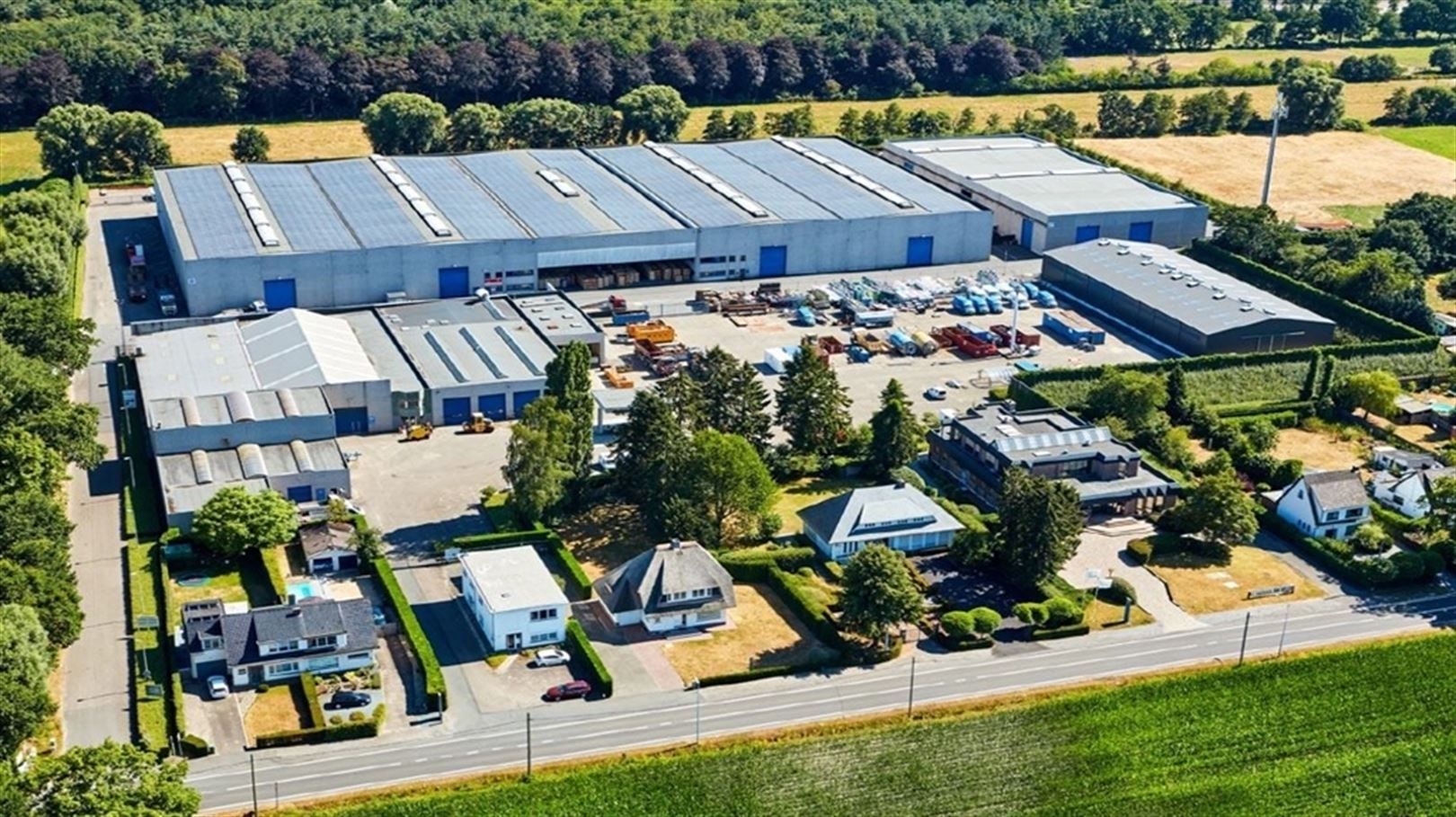 DE KLINKAARD: recente polyvalente bedrijfssite te Kapellen foto {{pictureIndex}}
