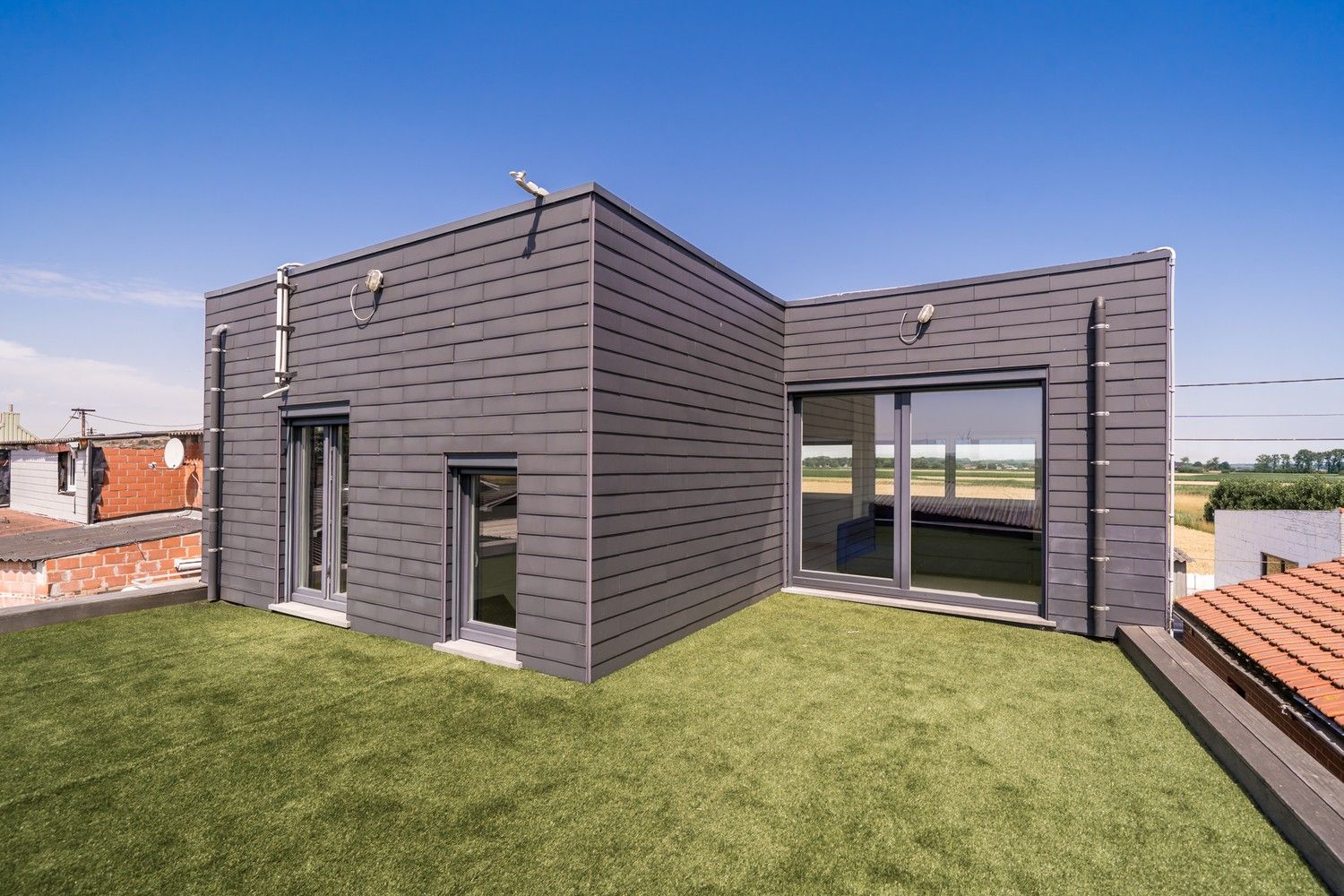 Gerenoveerde dijkwoning met prachtige verzichten! foto 24