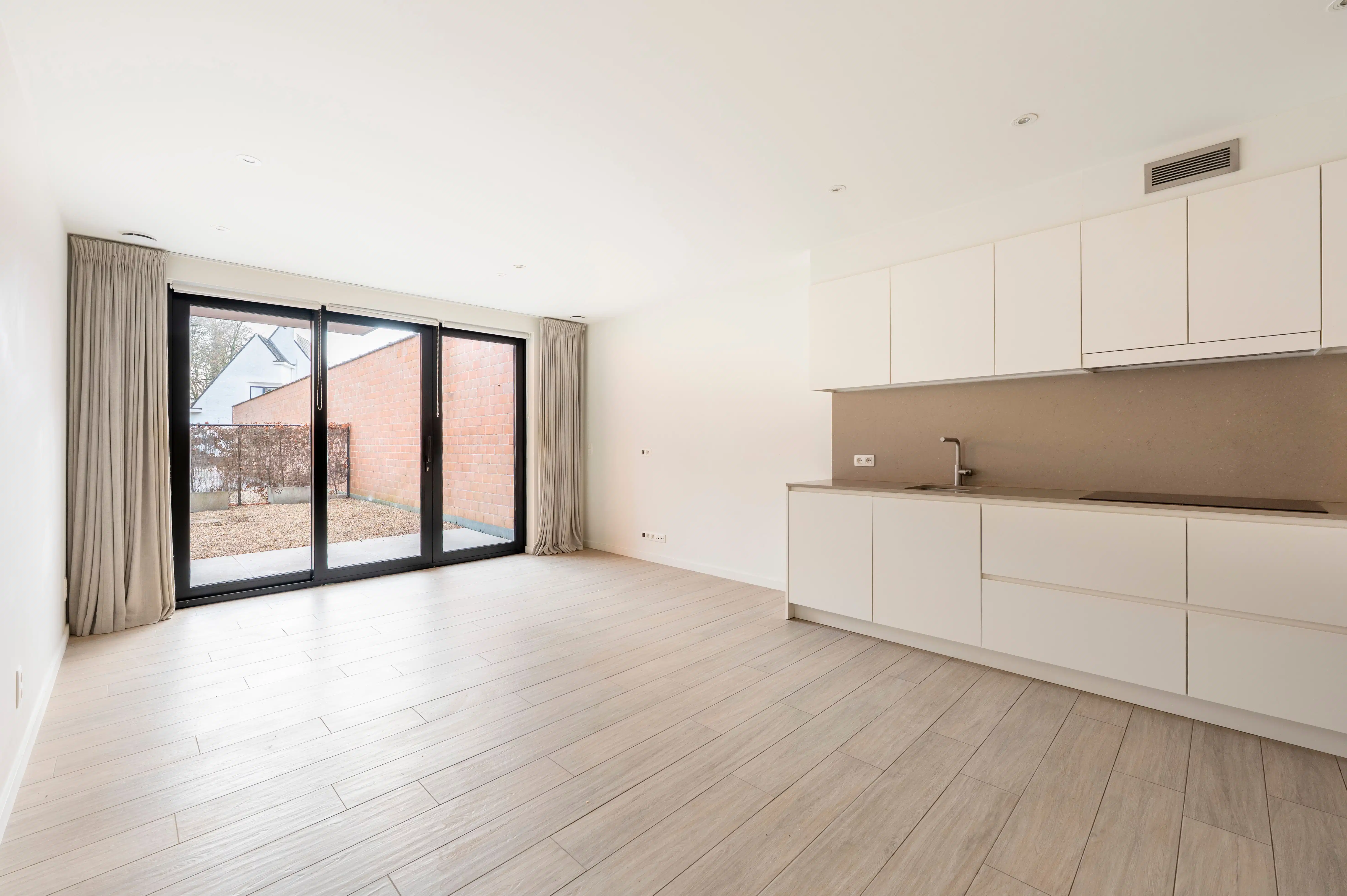 Opportuniteit in hartje Brasschaat! foto {{pictureIndex}}