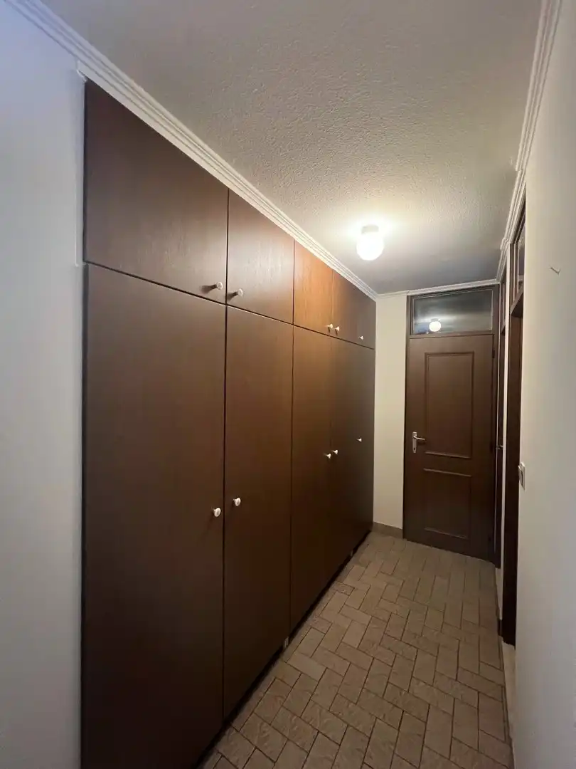 Gelijkvkoers appartement op de markt van Oudenburg foto 6