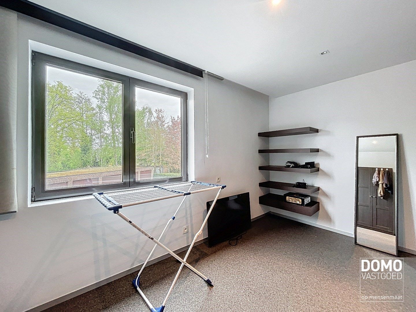 COMFORTABEL, ENERGIEZUINIG APPARTEMENT MET GARAGE TE HASSELT, VLAKBIJ E314 foto 12