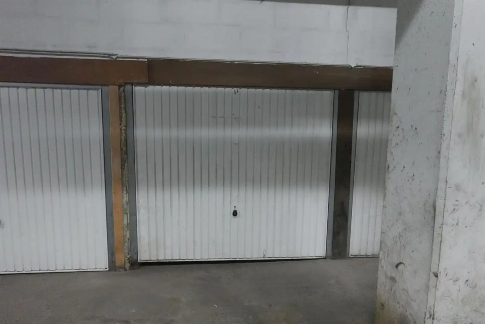 5 garages te koop in Anderlecht foto 3