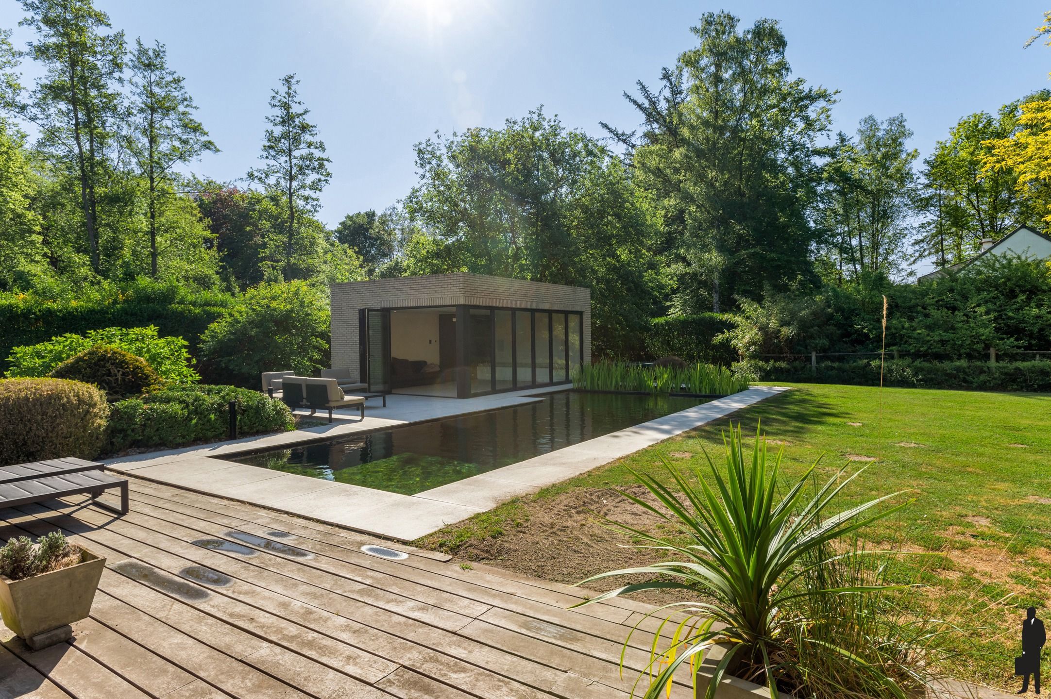 Luxueuze villa te koop in doodlopende straat foto 26