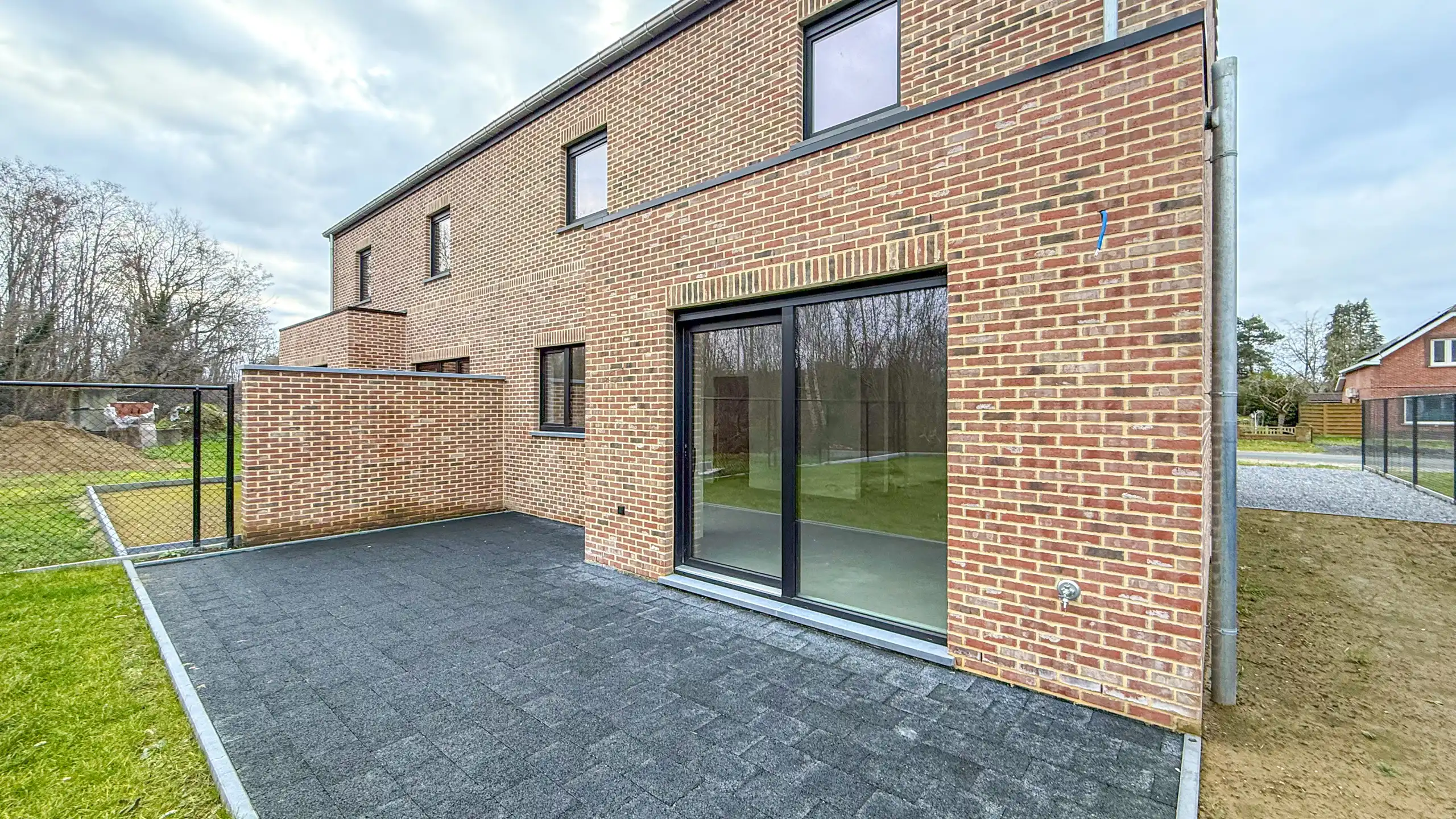 Volledig afgewerkte landelijke woning aan 2% Registratie! foto 43