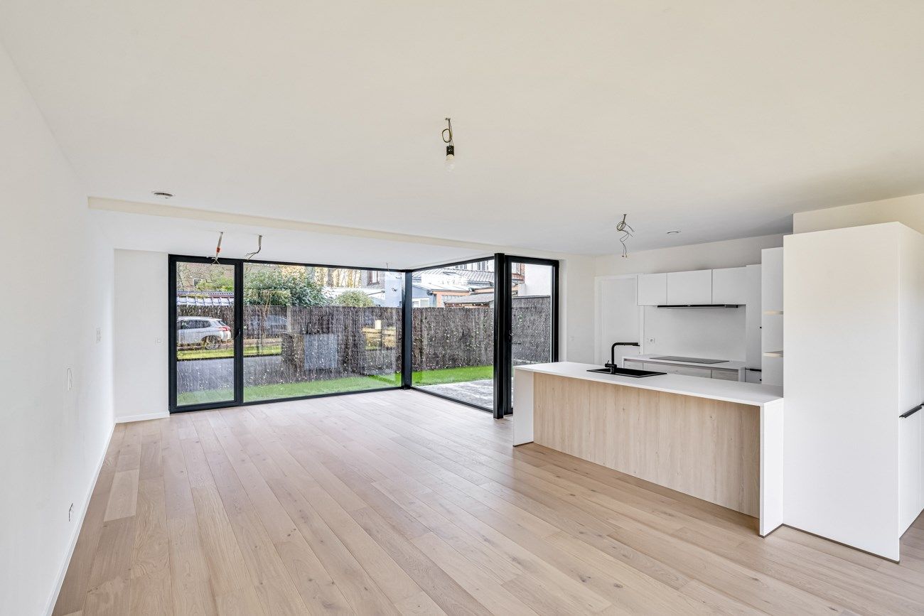 Instapklare nieuwbouwwoning met 4 slaapkamers, 2 badkamers en garage foto 3