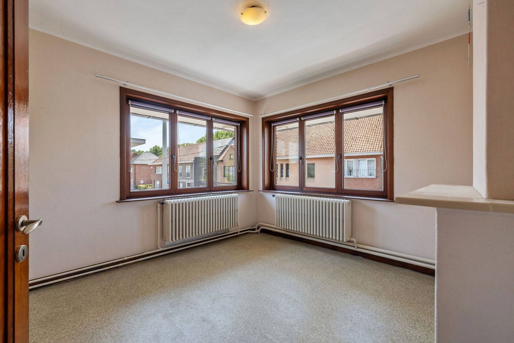 Ruime woning met handelsmogelijkheden - 3 slpk - Balgerhoeke foto 12