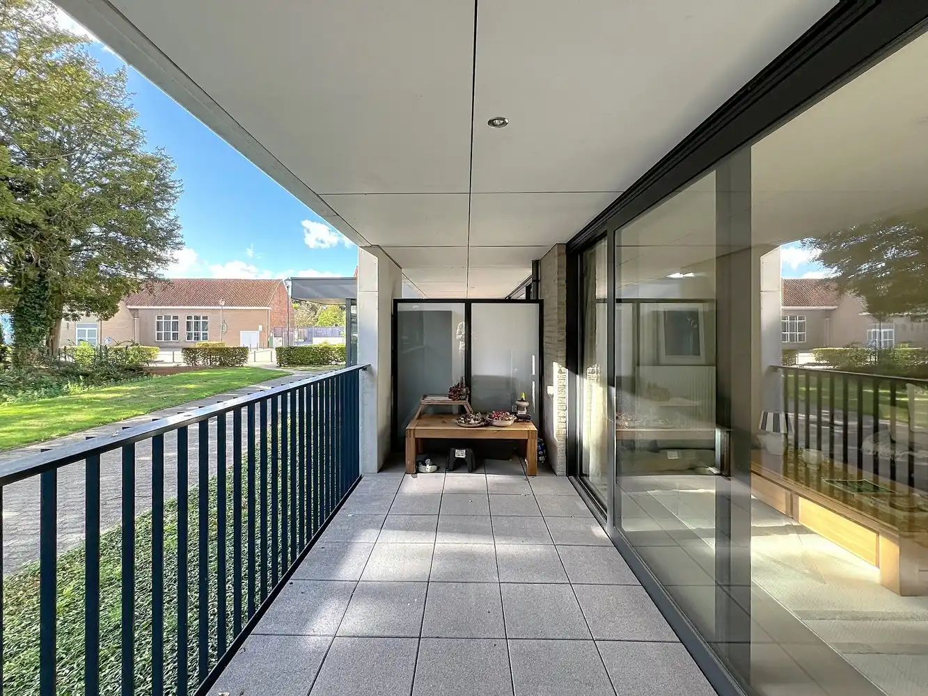 Ruim gelijkvloers appartement voor senioren met zicht op pastorietuin foto 12