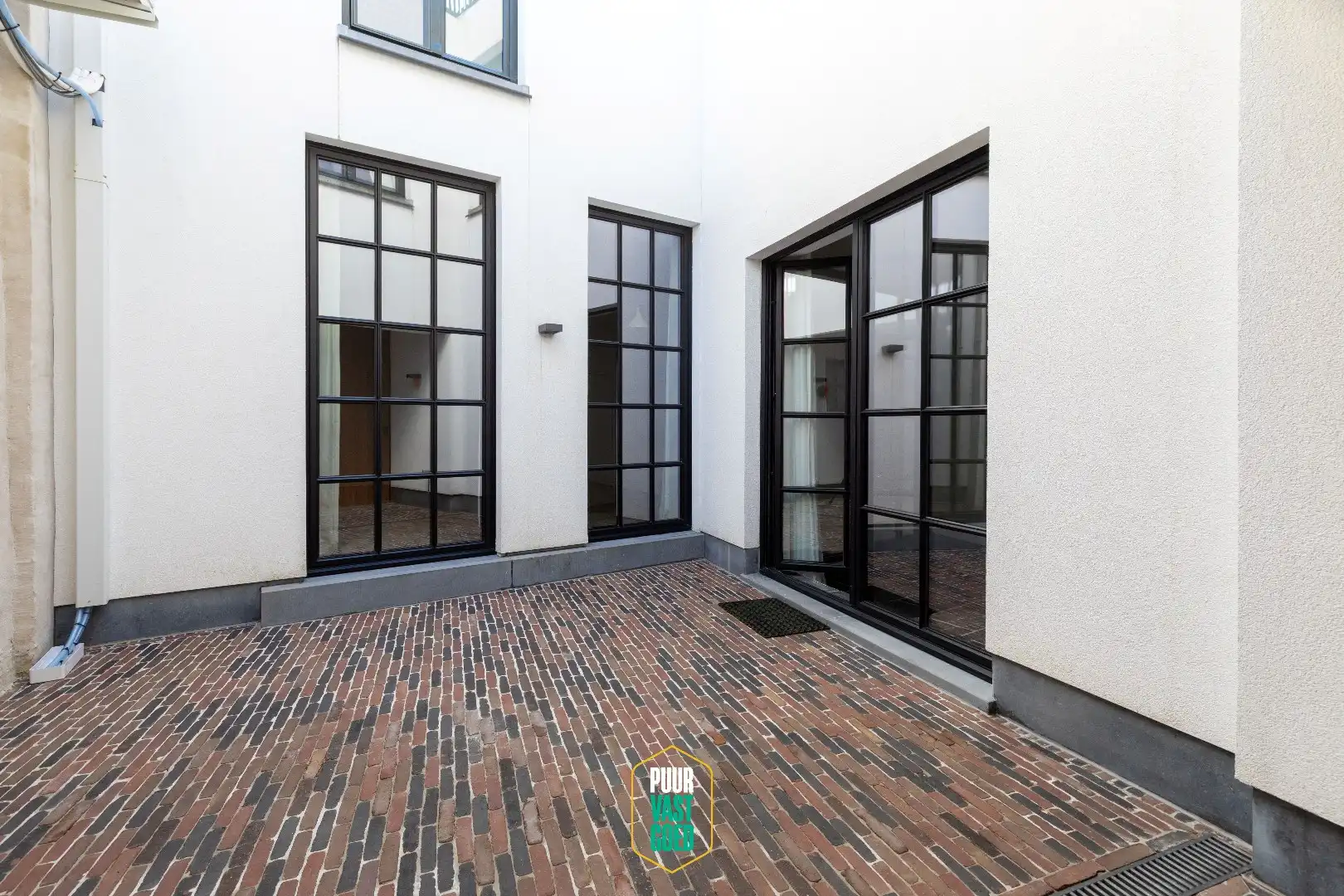 Prachtig gerestaureerde hoekwoning met dubbele garage bij 't Zand foto 15