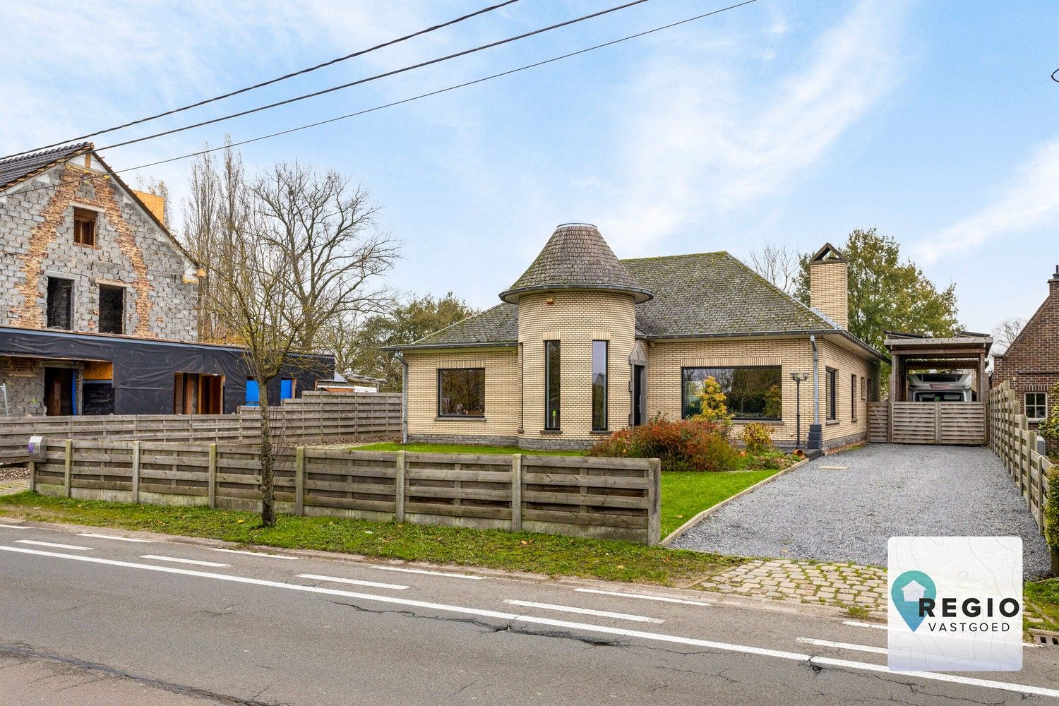 Uitzonderlijk gunstig gelegen laagbouwvilla – Landelijk verzicht. foto 29