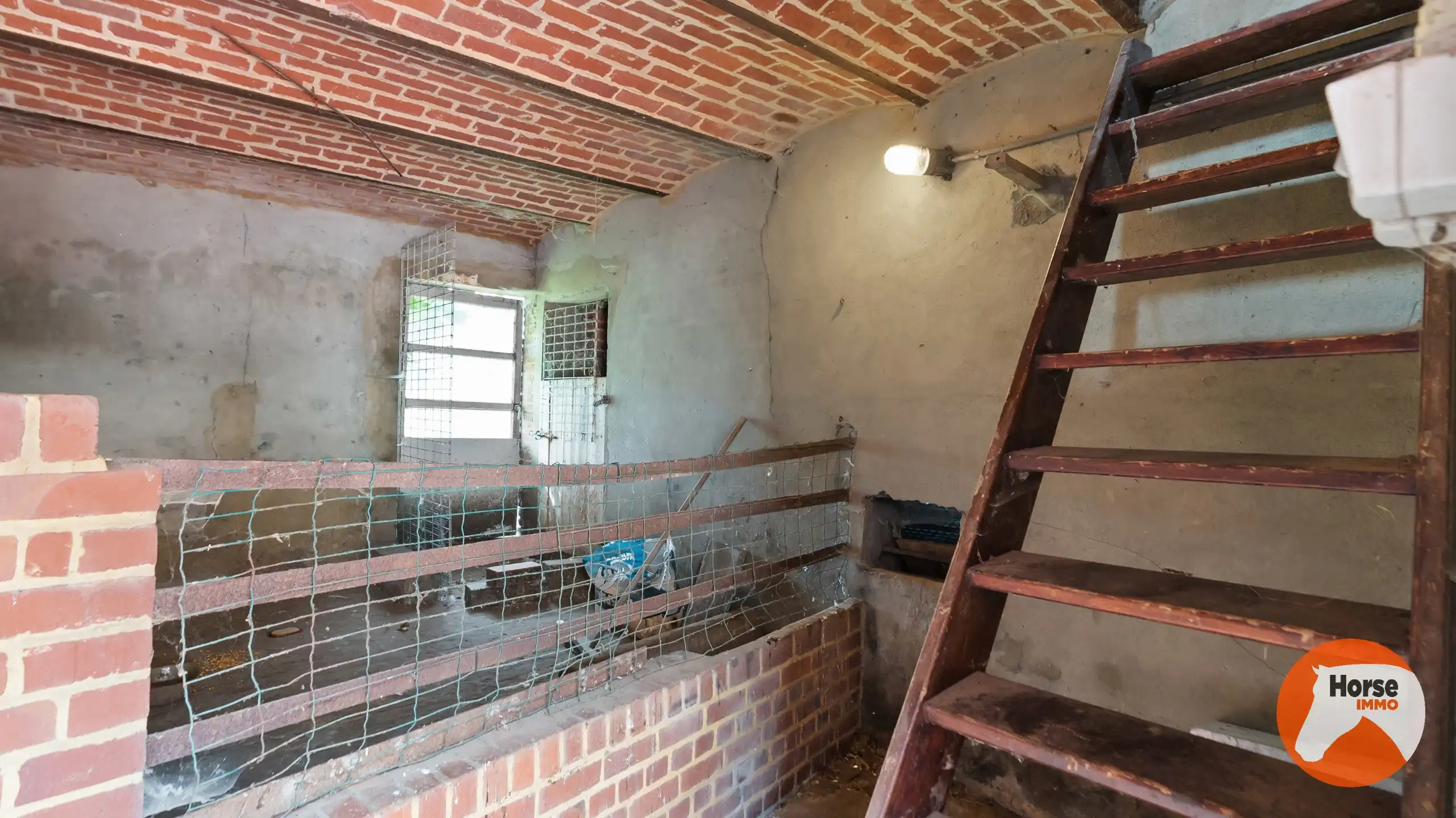 LIERDE - Woning met veel potentieel op 93are foto 40