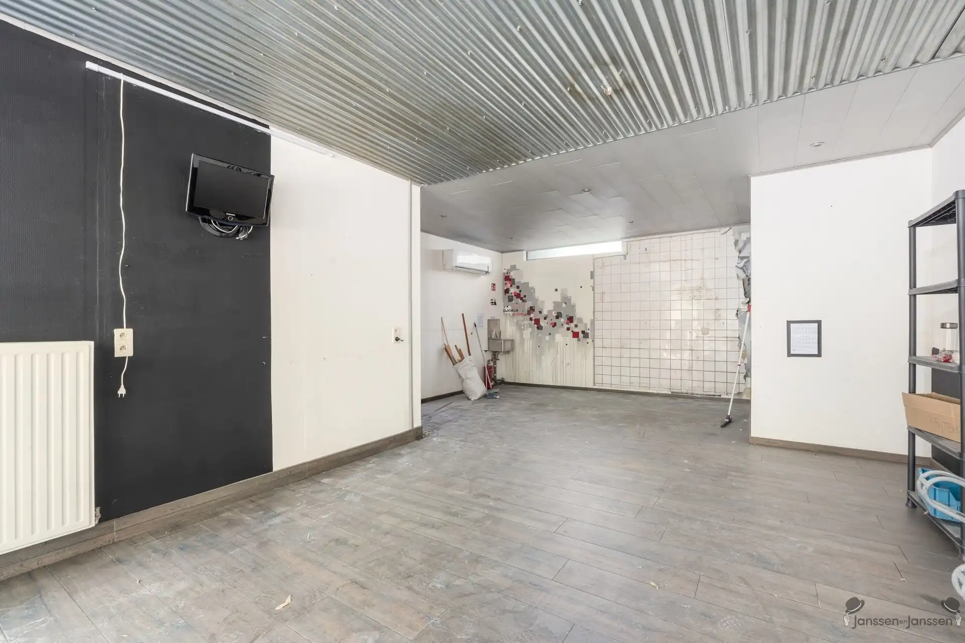 Opbrengsteigendom/projectgrond in het centrum van Maria-ter-Heide (Brasschaat) foto 8