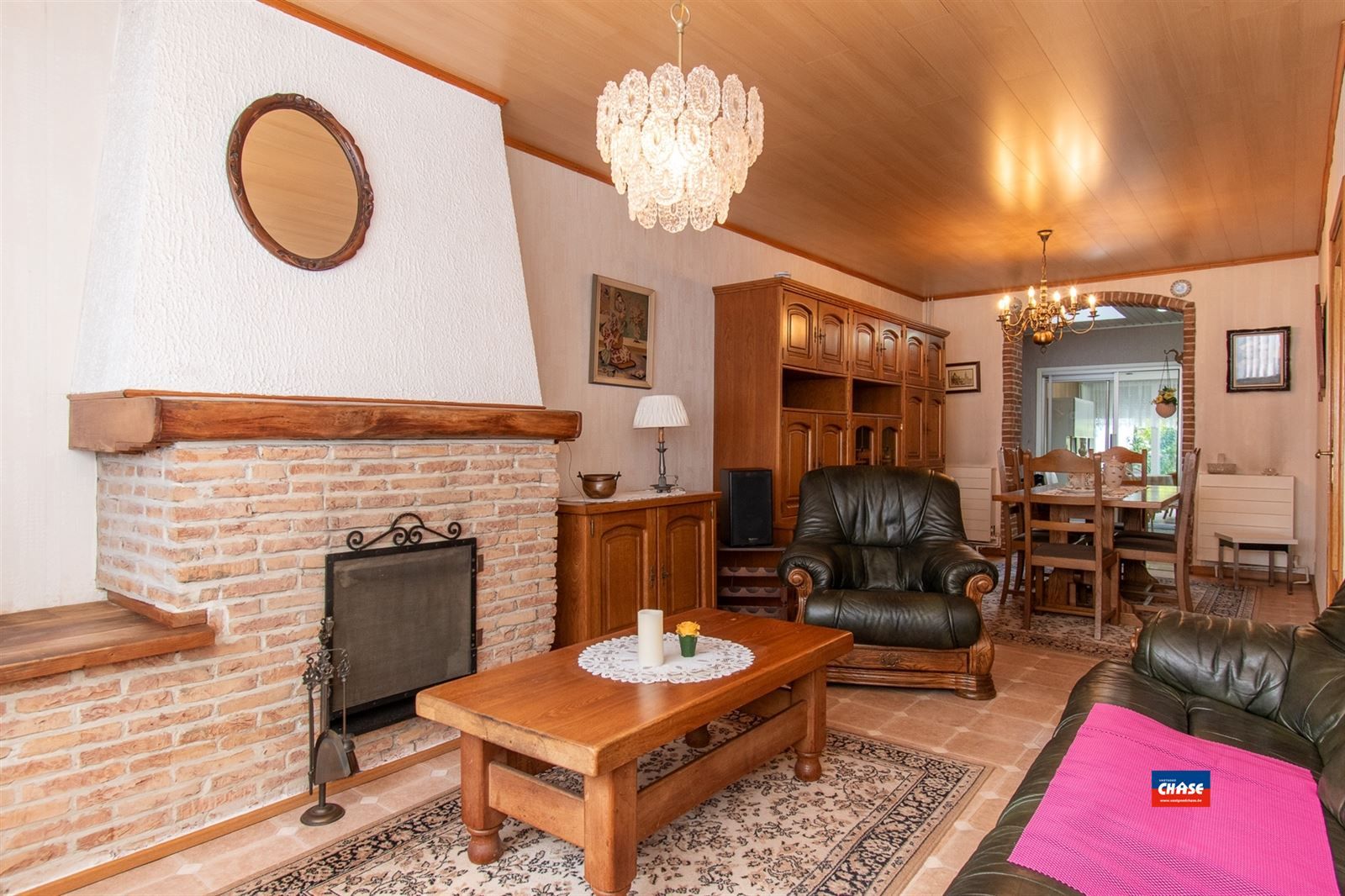 Rijwoning met 3 slaapkamers en gezellige tuin foto 2