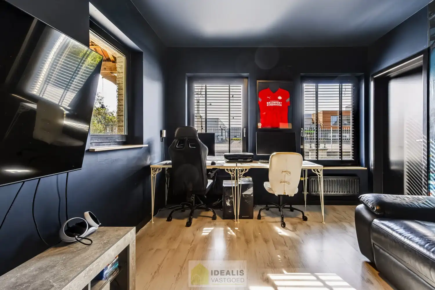 IDEALIS VASTGOED – EEN AANGENAME VRIJSTAANDE WONING MET EEN NIEUWE KEUKEN EN BADKAMER, EEN HEERLIJK RUIME WOONKAMER MET SPEKSTEENKACHEL, EEN EXTRA RUIME VERANDA (VOLLEDIG AF TE SLUITEN MET GLAZEN PUIEN), 3 SLAAPKAMERS, EEN EXTRA MULTIFUNCTIONELE RUIMTE (INGERICHT ALS KANTOOR MET APARTE INGANG) OP EEN RIANT PERCEEL VAN 14A 51CA, VOLLEDIG OMHEIND, VOORZIEN VAN VOLDOENDE PARKEERRUIMTE EN EEN PRACHTIGE CARPORT VOOR 2 WAGENS! foto 27
