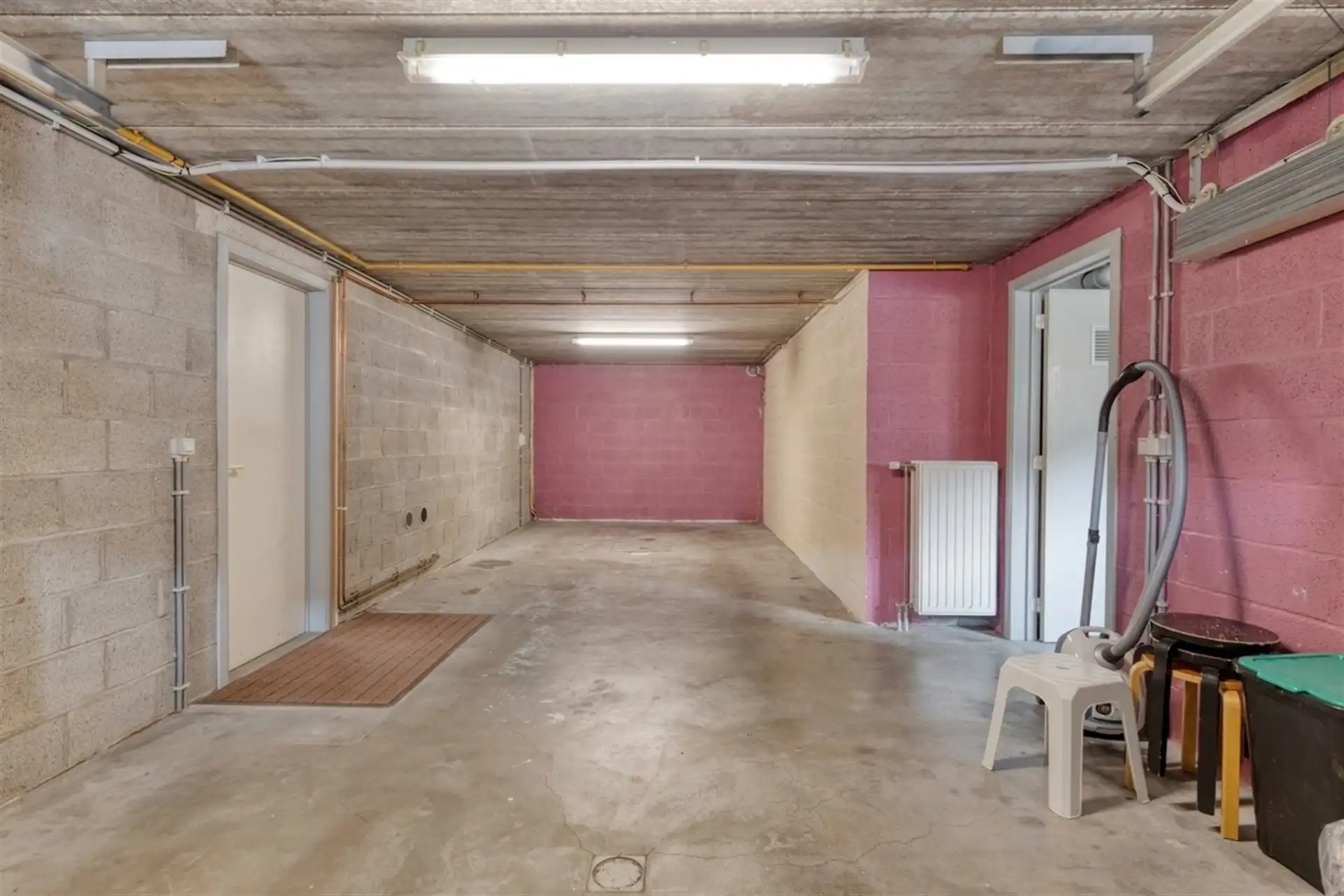 Recente en instapklare villa met 3/4 slaapkamers + bureau foto 21