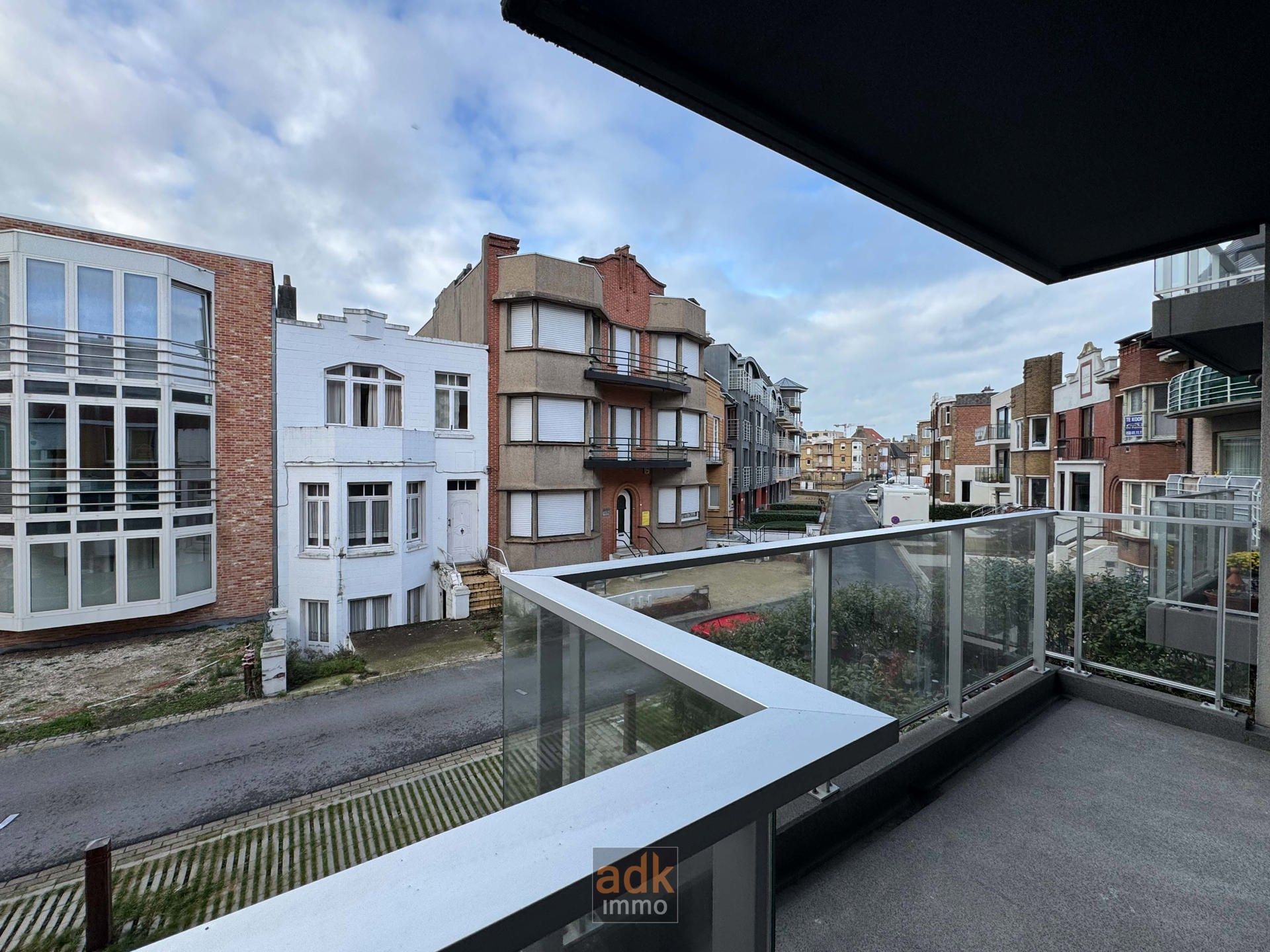 Ruim appartement op topligging te Panne foto 3