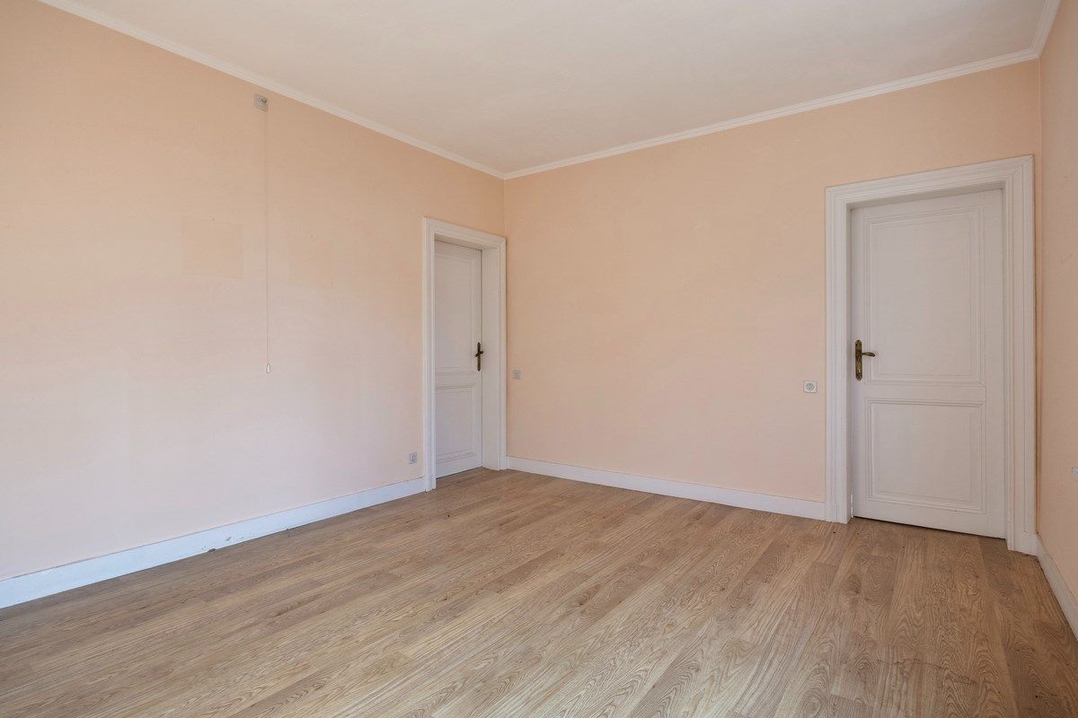 Te renoveren karaktervolle herenwoning op een prachtig perceel van 56 are. foto 16