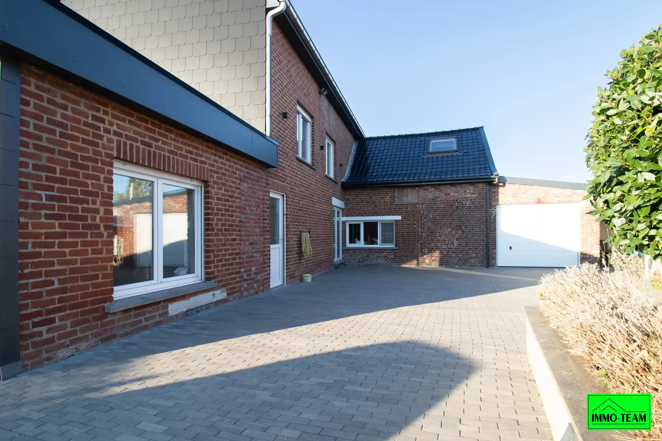 Prachtig gerenoveerde woning met heel wat potentieel foto 26