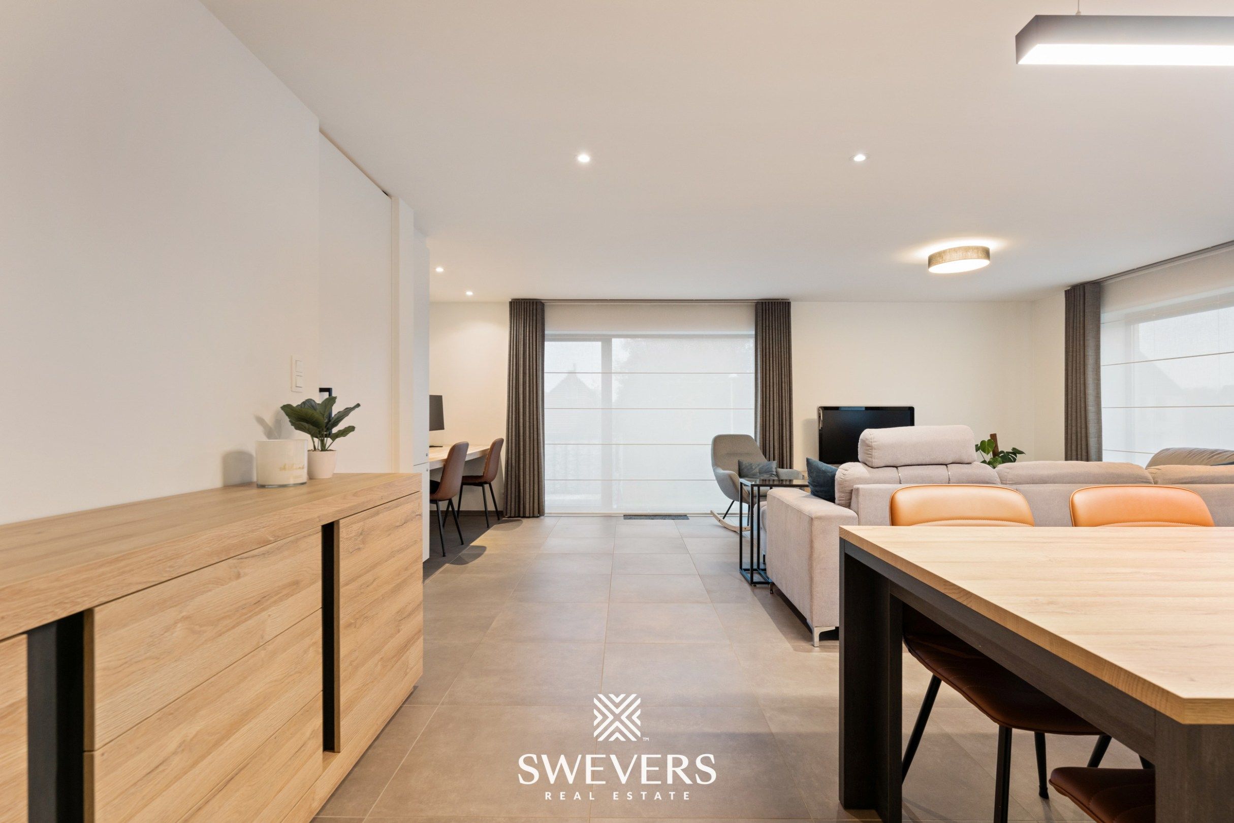 Instapklaar, volledig gerenoveerd appartement met groot terras, airco en staanplaatsen in hartje Heusden-Zolder foto 6