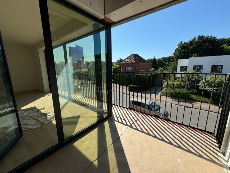 GLOEDNIEUW app 1e VD met 2 slaapkamers en 2 terrassen! foto 4