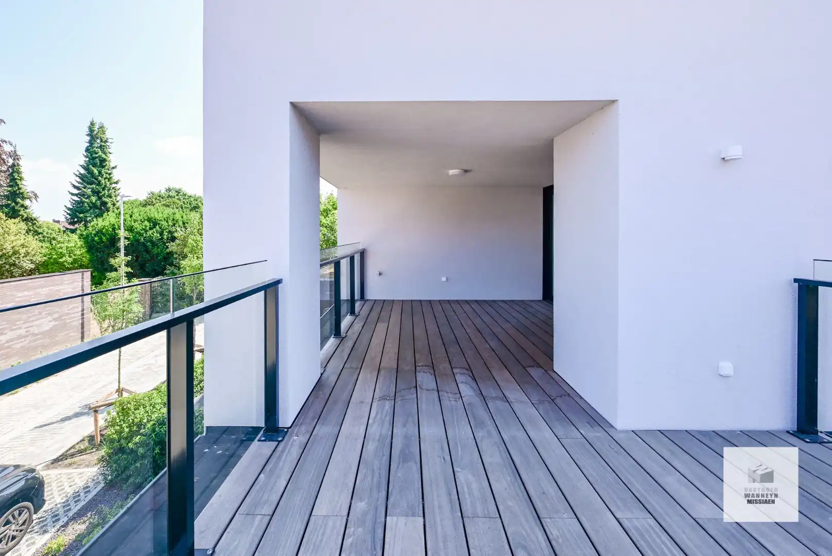 Ruim en luxueus 3-slpk appartement met 24m2 terras met zicht op het gemeentehuis foto 5