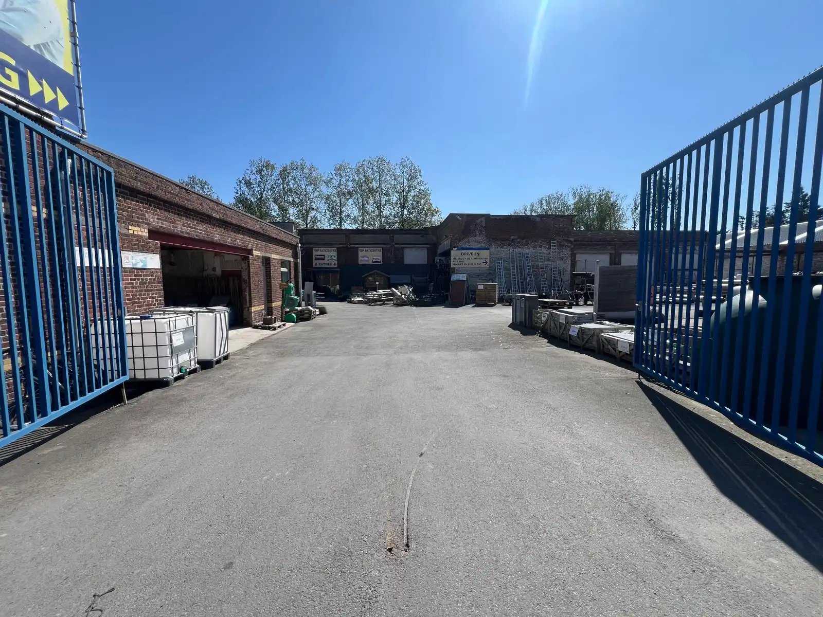 Verkoop van handelszaak BATICENTRE. (Aandelentransactie van vennootschap) foto 8
